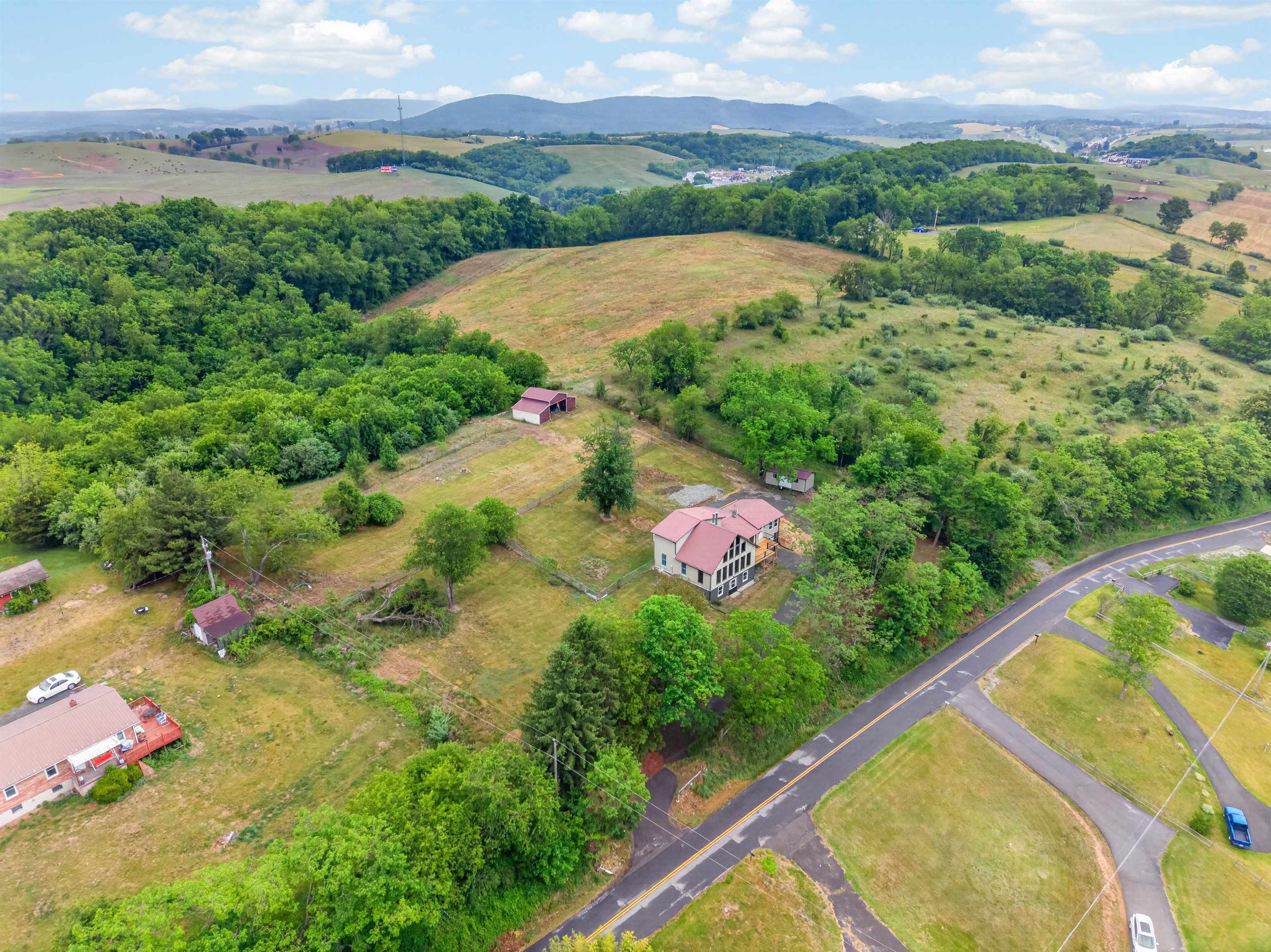 418 Danner Road Max Meadows VA 24360