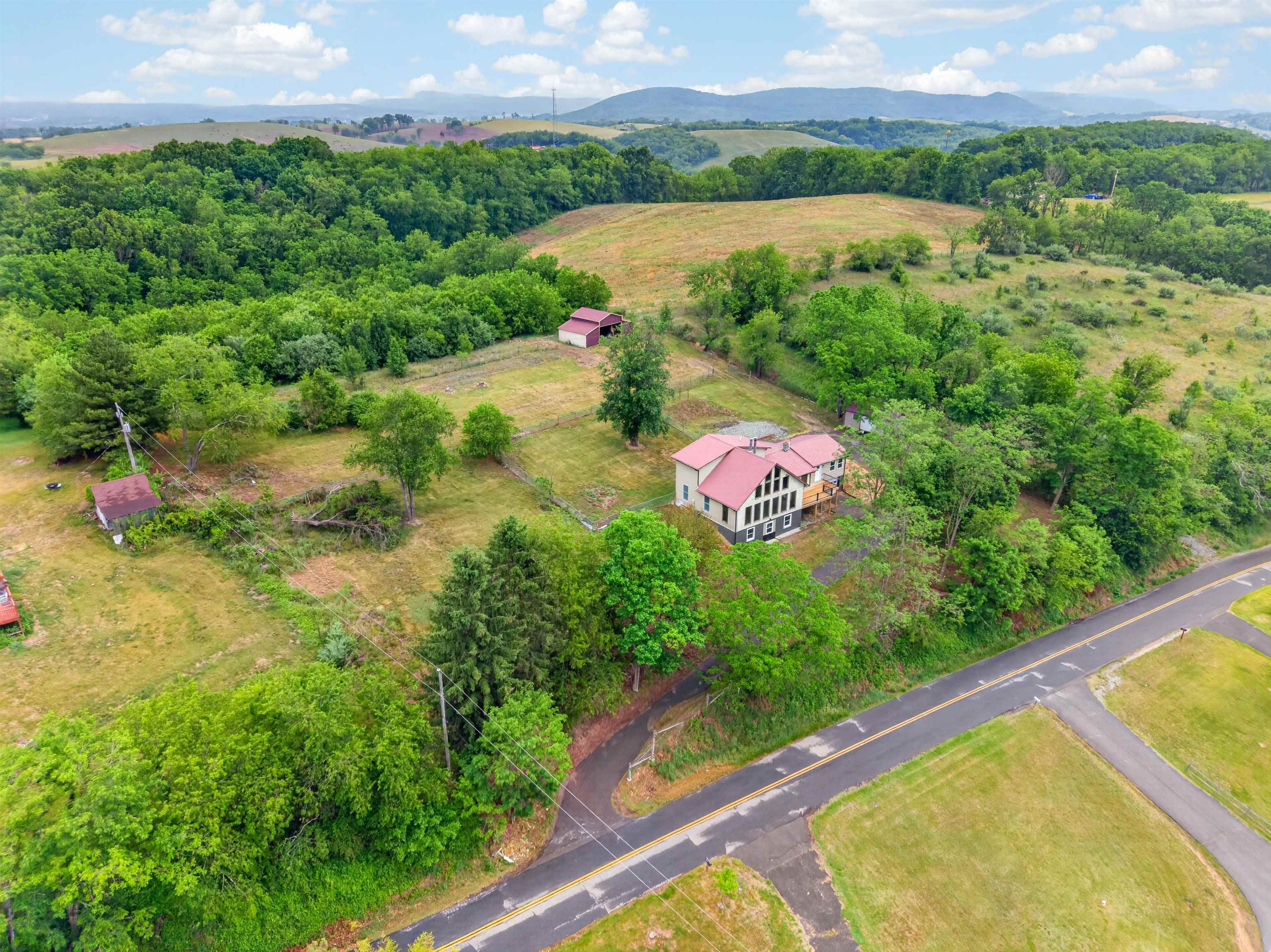 418 Danner Road Max Meadows VA 24360