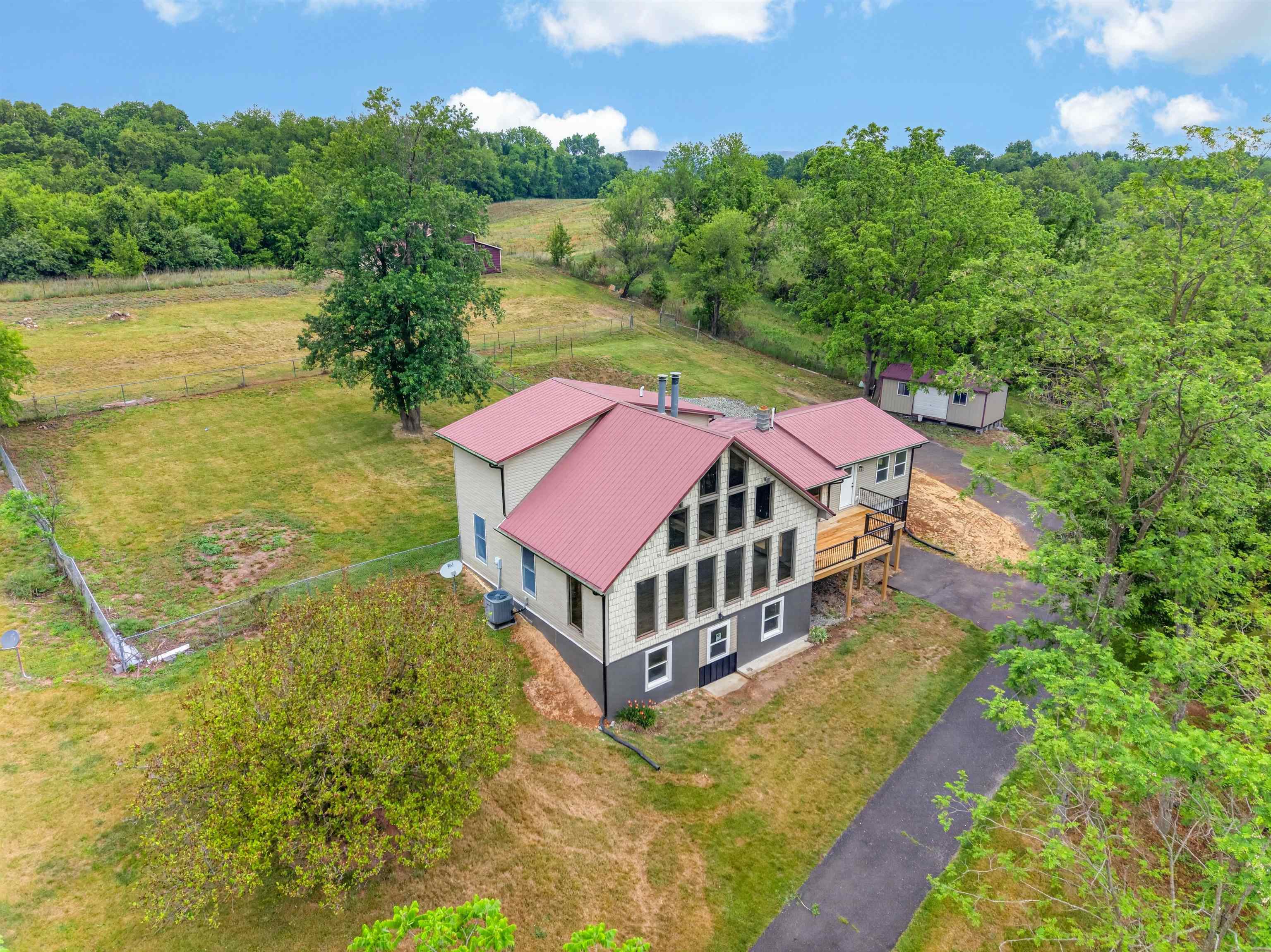 418 Danner Road Max Meadows VA 24360