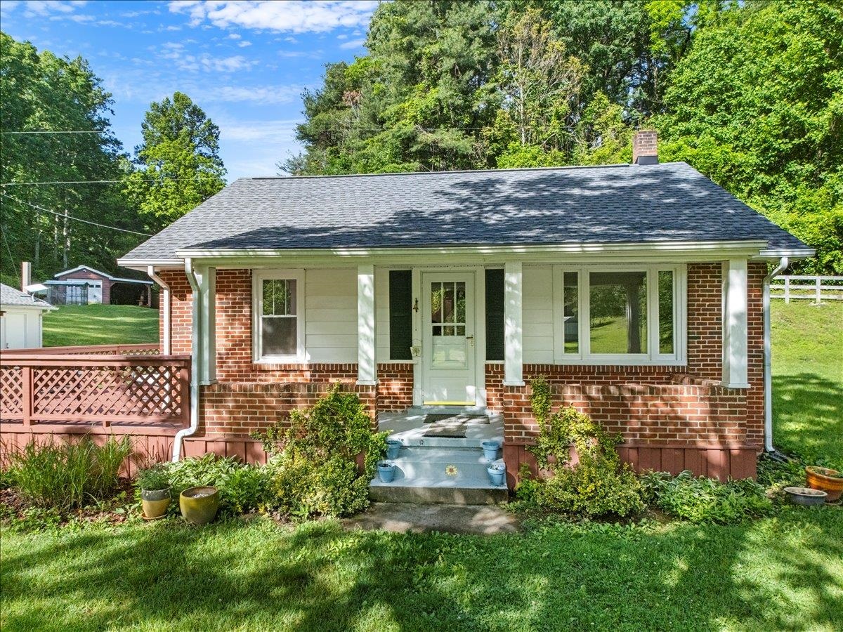 2537 Rosemary Road Christiansburg VA 24073