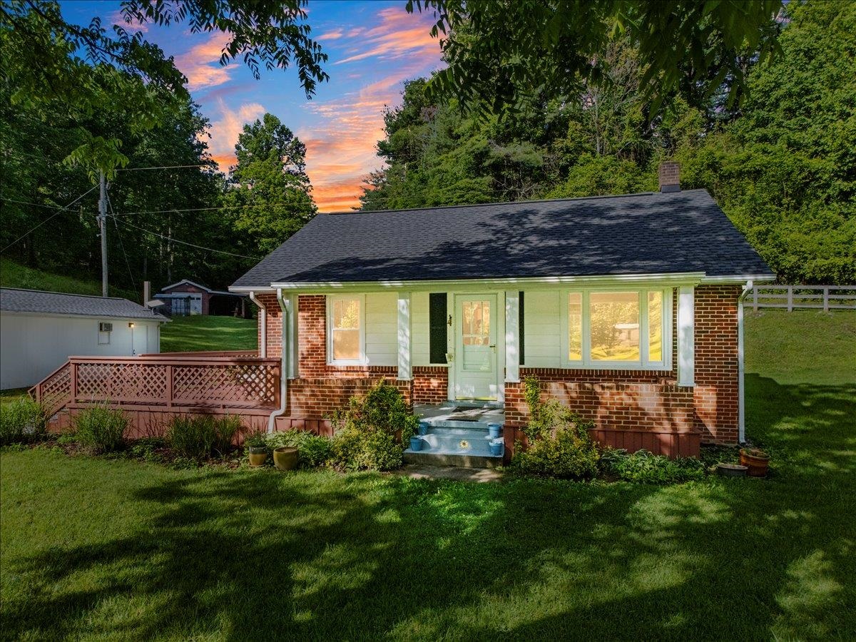 2537 Rosemary Road Christiansburg VA 24073