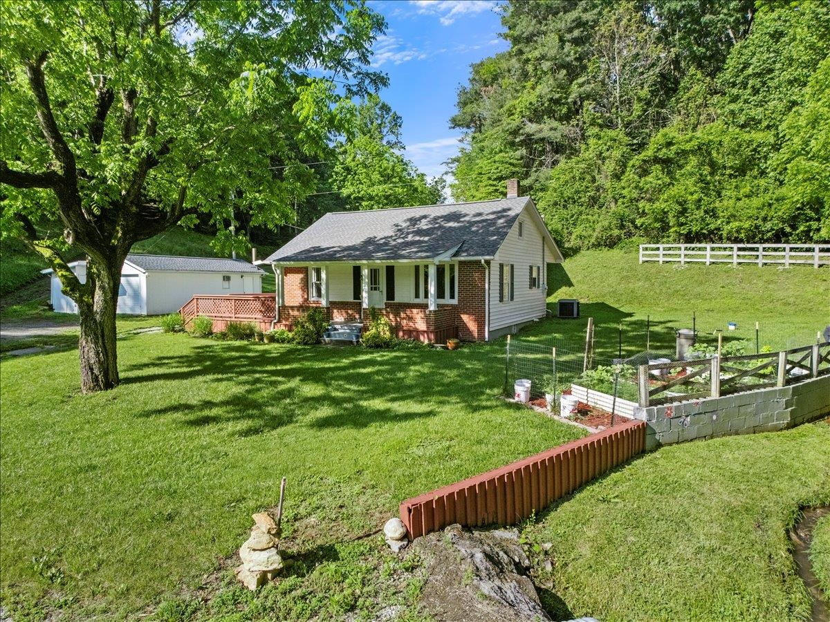 2537 Rosemary Road Christiansburg VA 24073