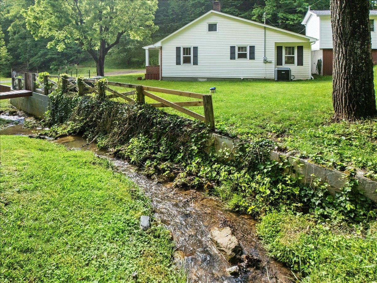 2537 Rosemary Road Christiansburg VA 24073