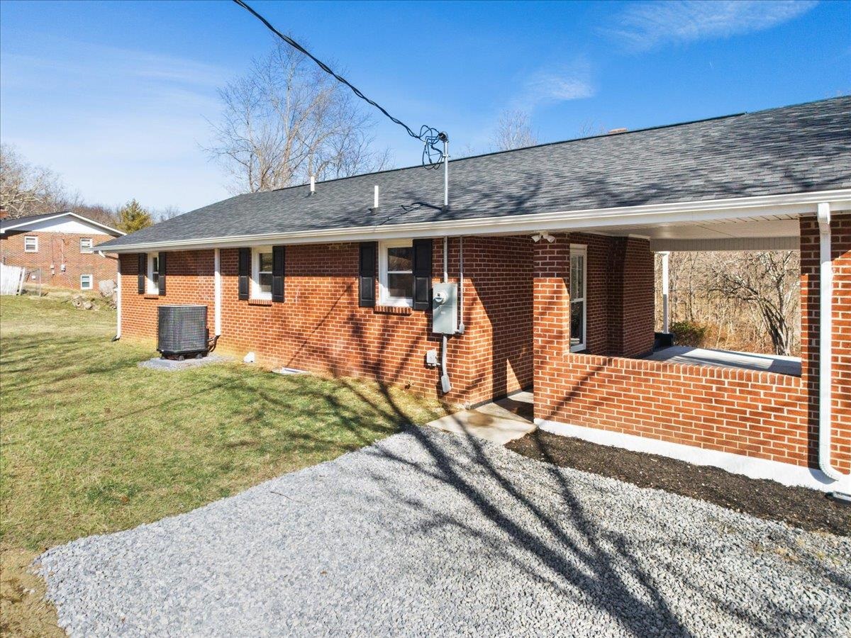 1965 Alum Spring Road Pulaski VA 24301