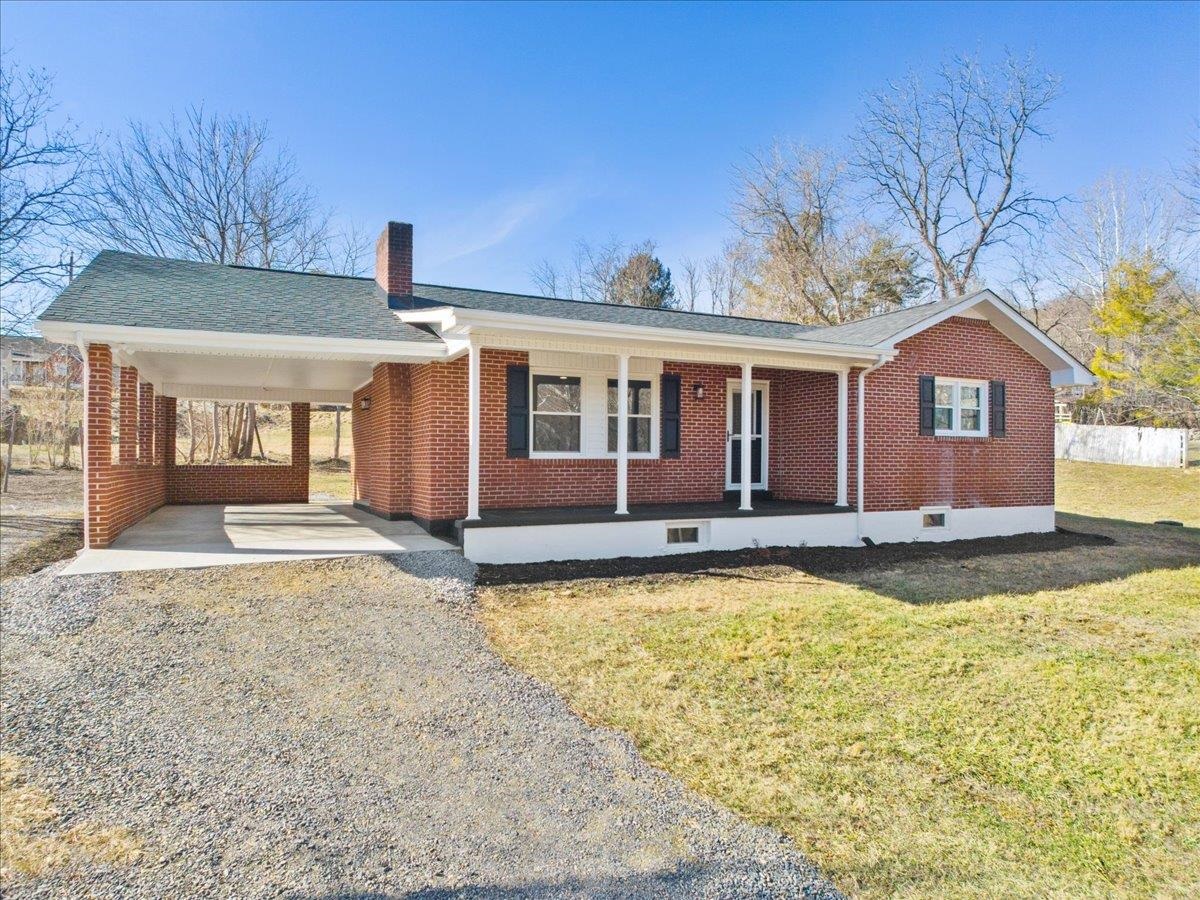 1965 Alum Spring Road Pulaski VA 24301