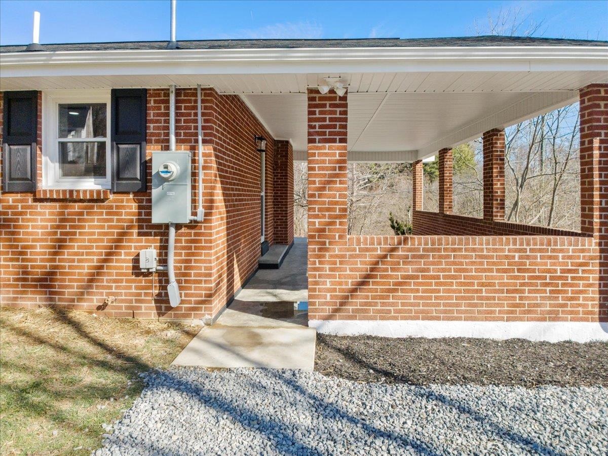 1965 Alum Spring Road Pulaski VA 24301