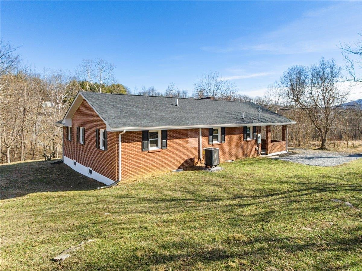 1965 Alum Spring Road Pulaski VA 24301