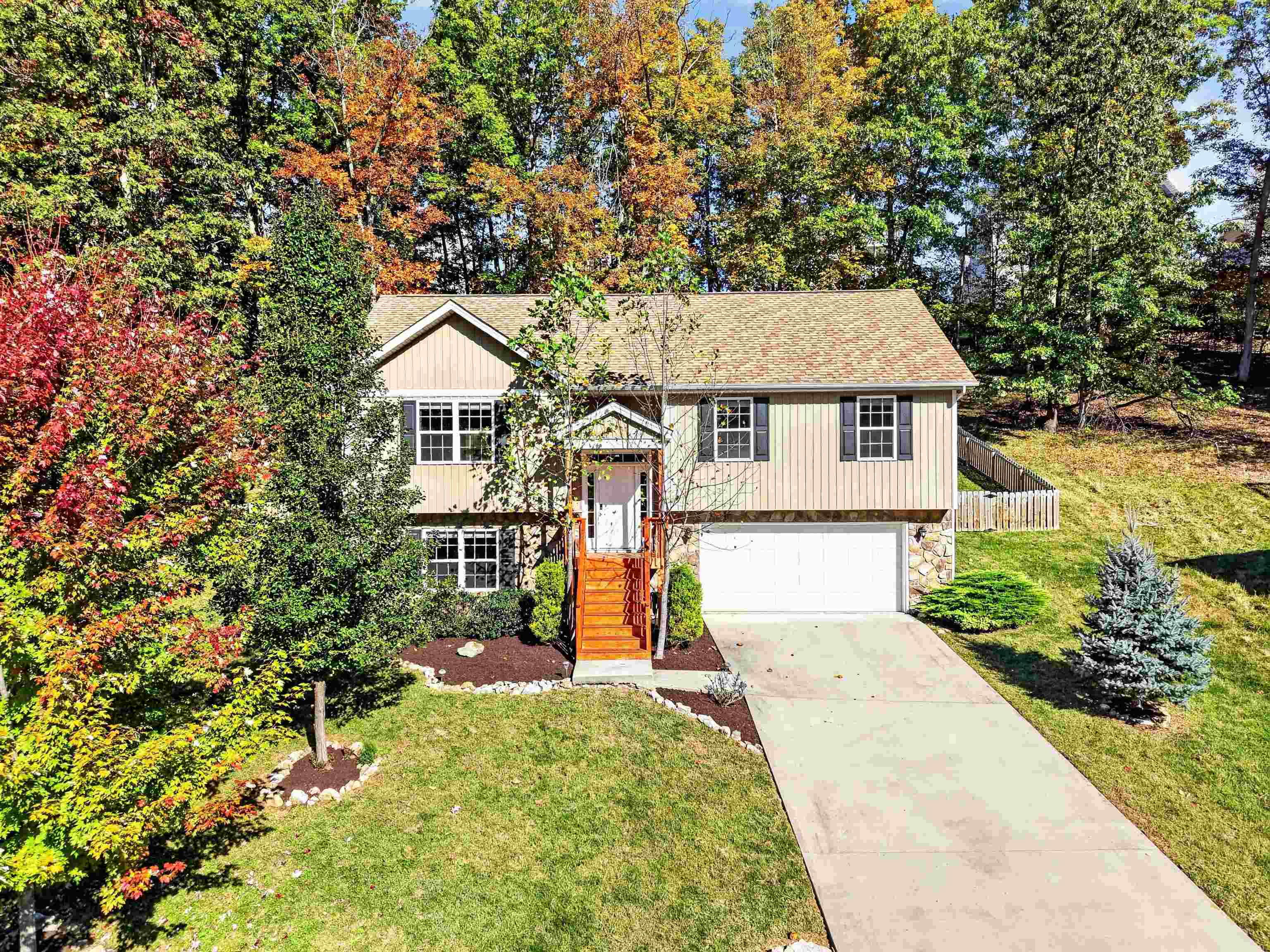 1048 St Clair Lane Christiansburg VA 24073