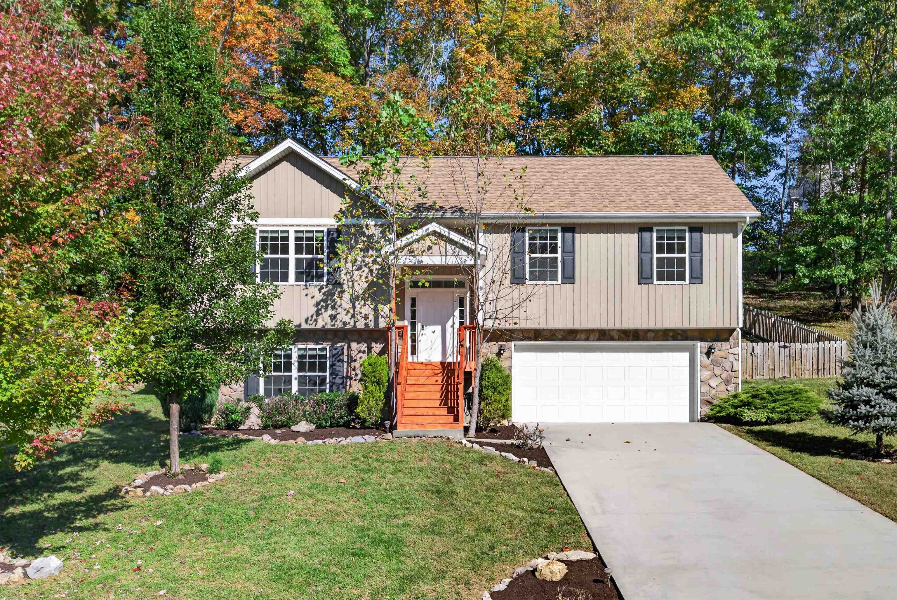 1048 St Clair Lane Christiansburg VA 24073