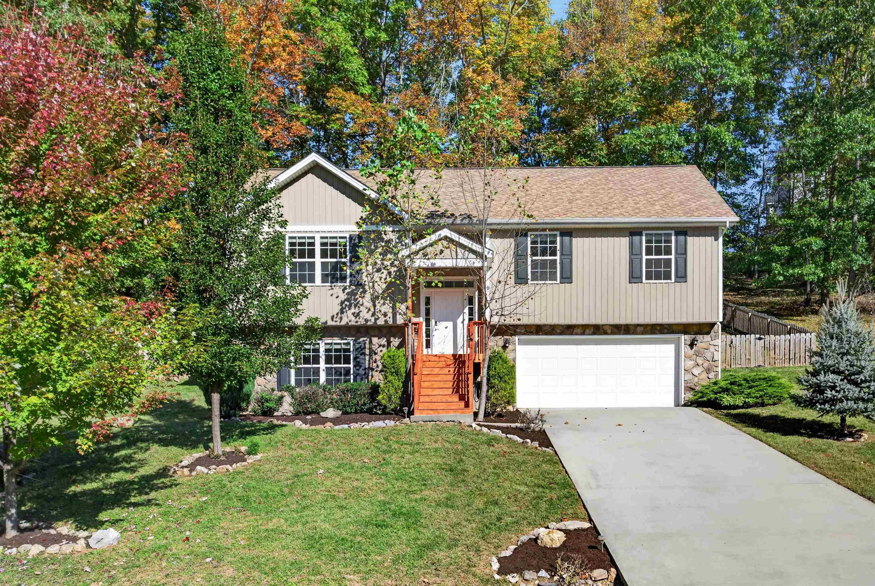1048 St Clair Lane Christiansburg VA 24073