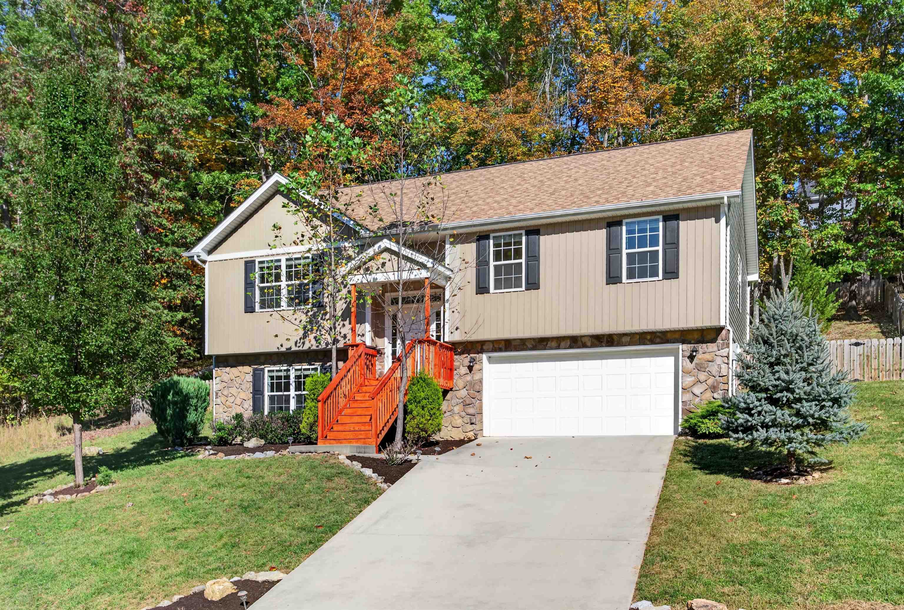 1048 St Clair Lane Christiansburg VA 24073