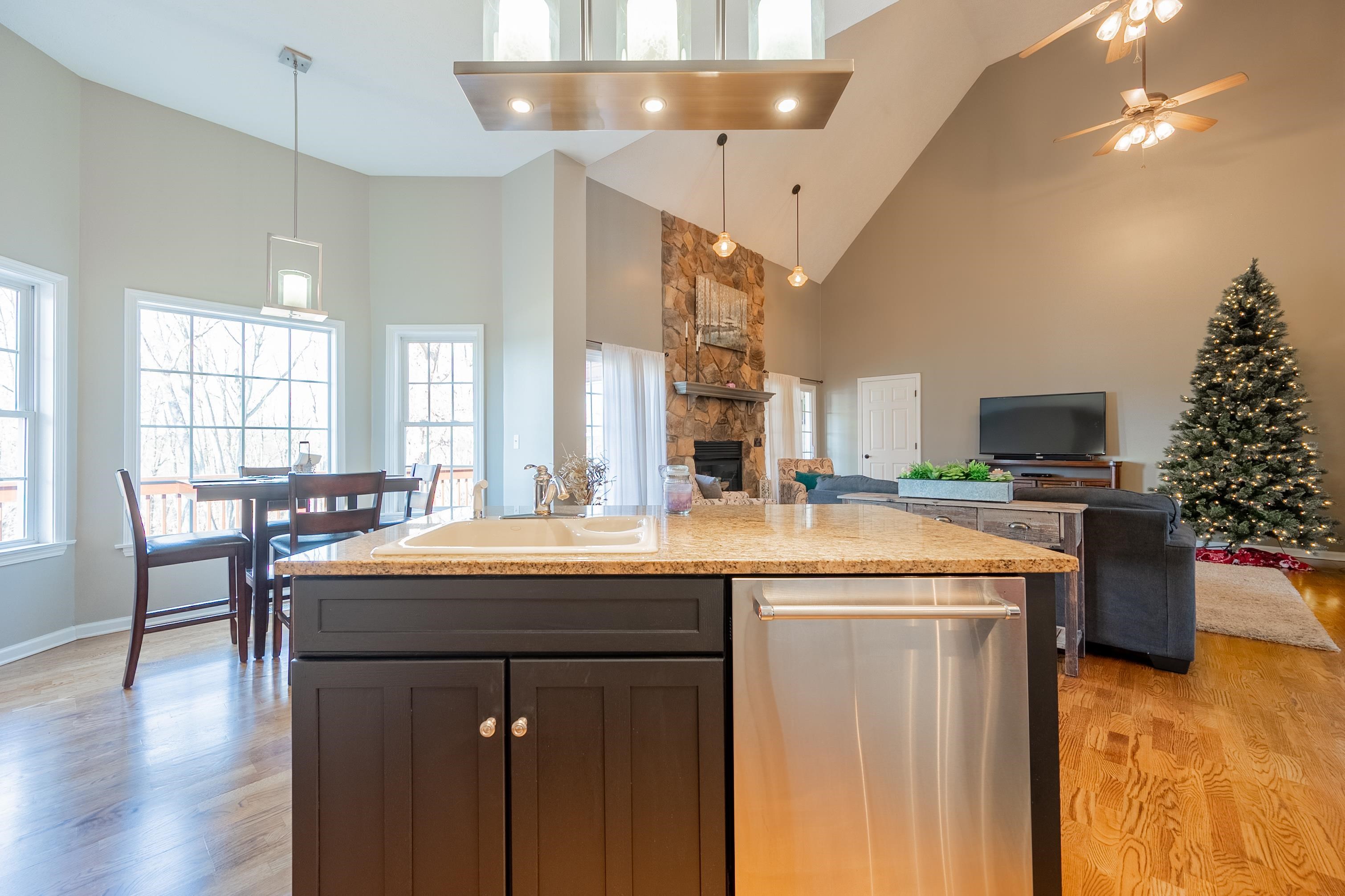 1005 W Rock Road Radford VA 24141