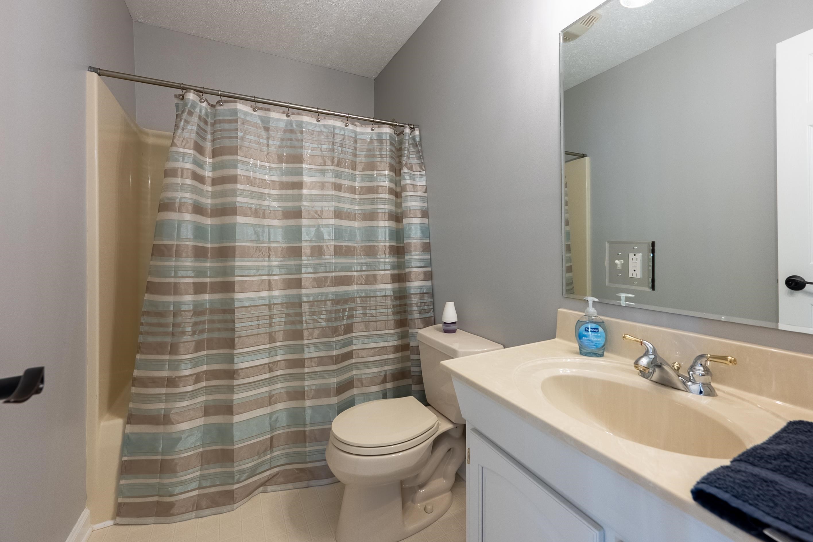 1005 W Rock Road Radford VA 24141