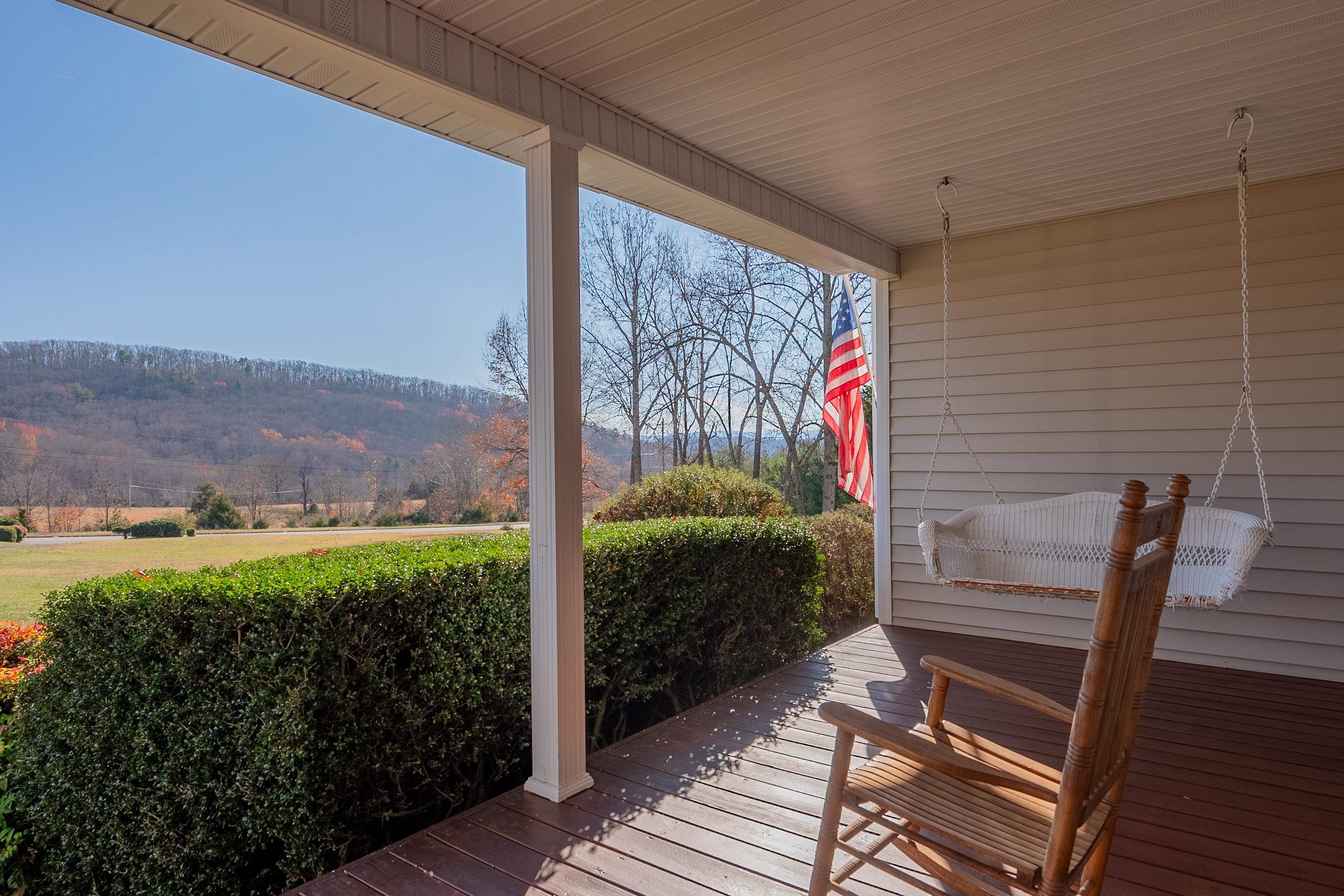 1005 W Rock Road Radford VA 24141