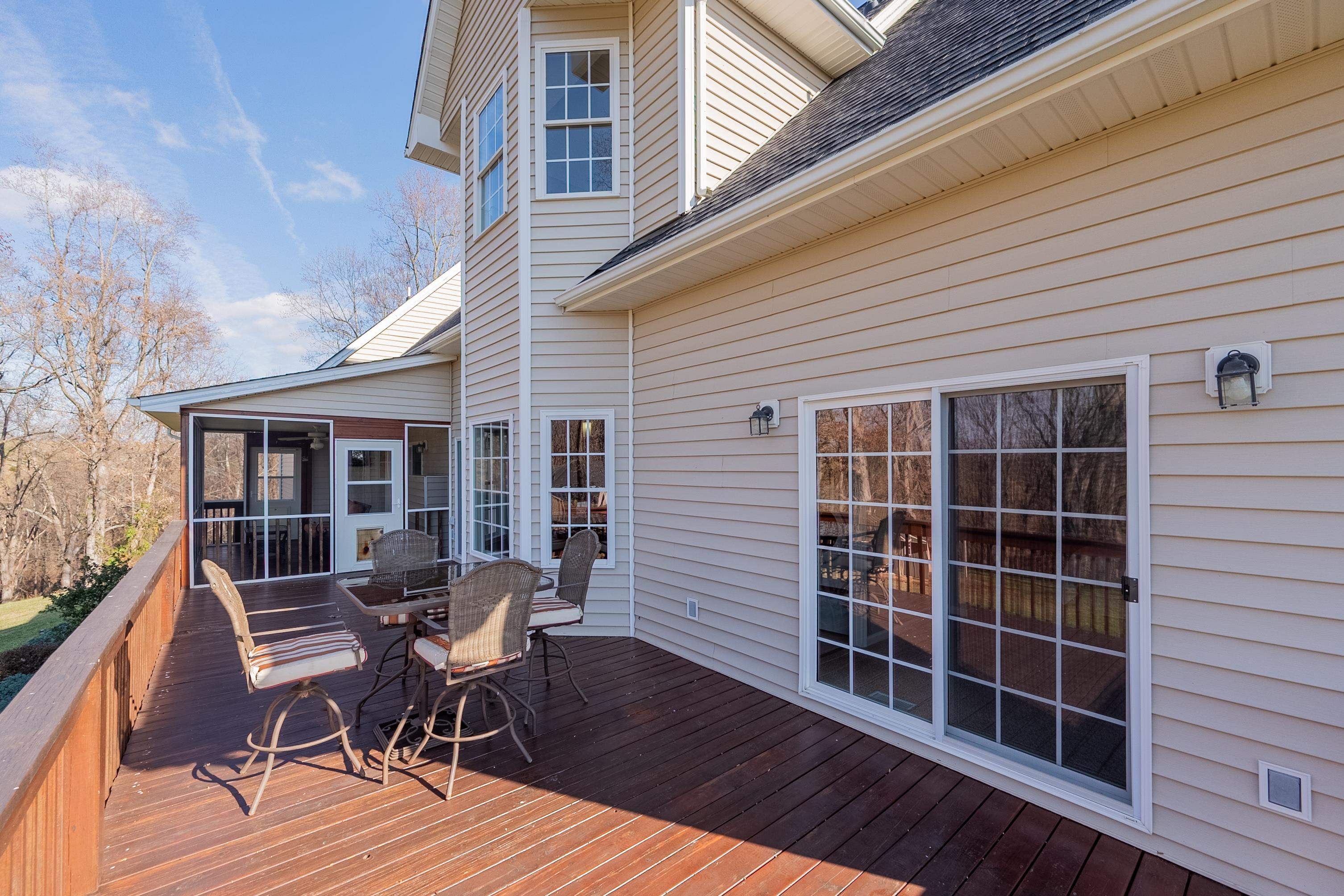 1005 W Rock Road Radford VA 24141