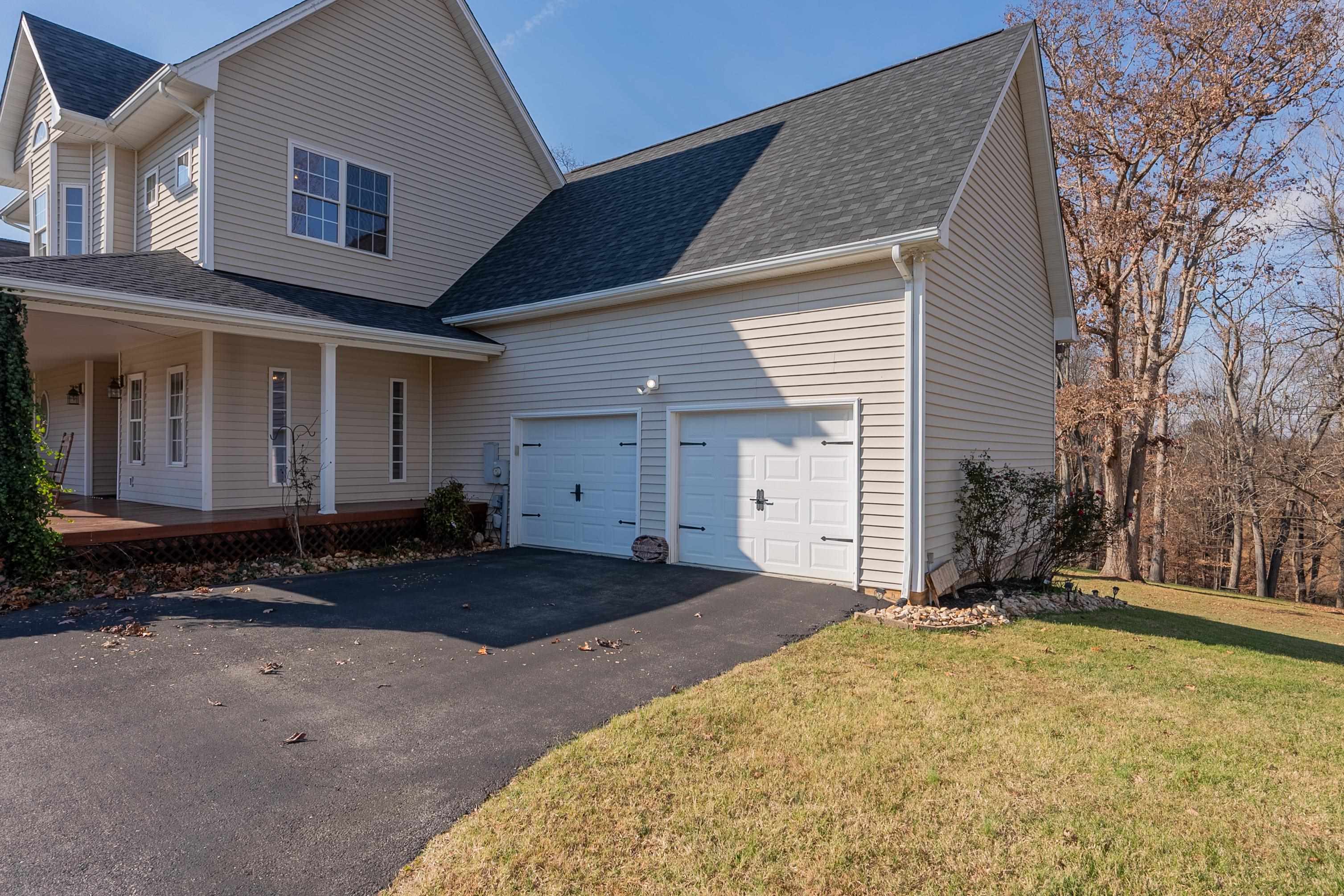 1005 W Rock Road Radford VA 24141