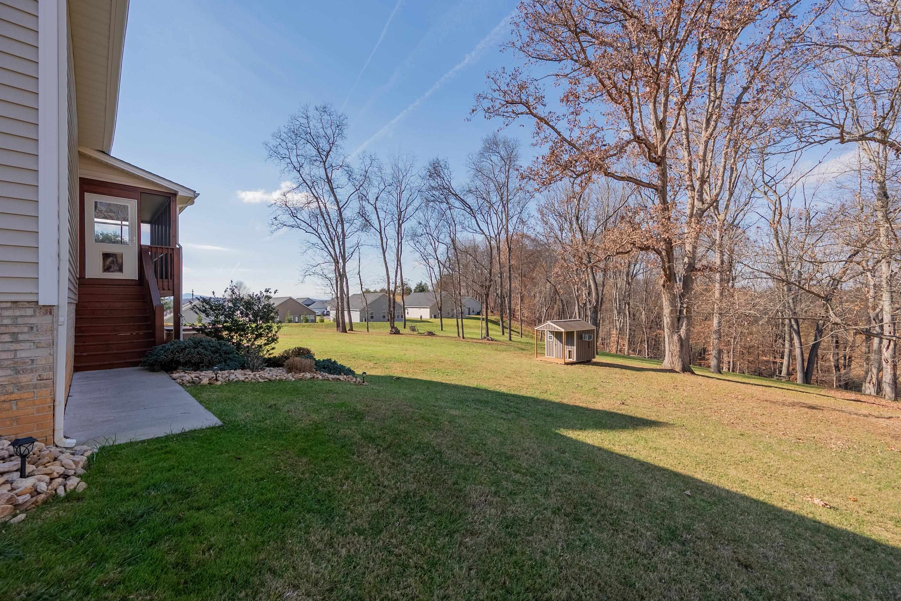 1005 W Rock Road Radford VA 24141