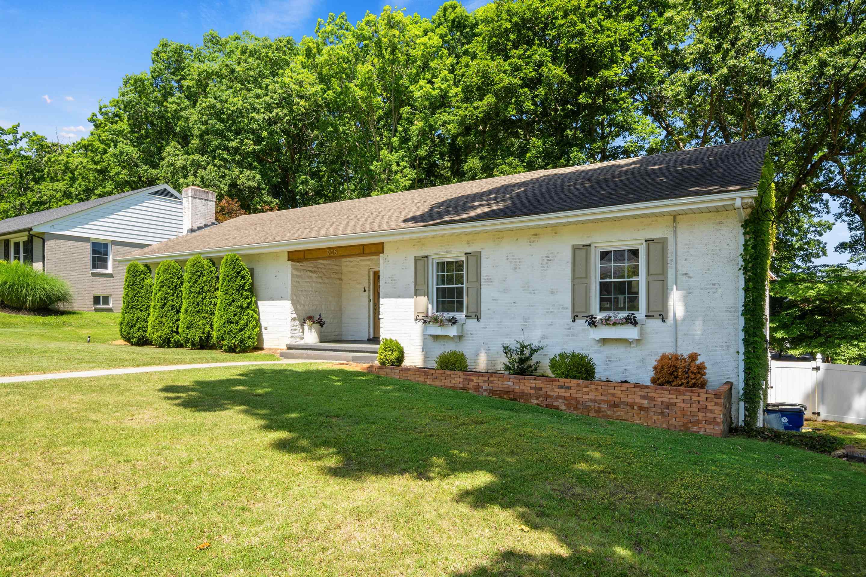905 Oak Drive Christiansburg VA 24073