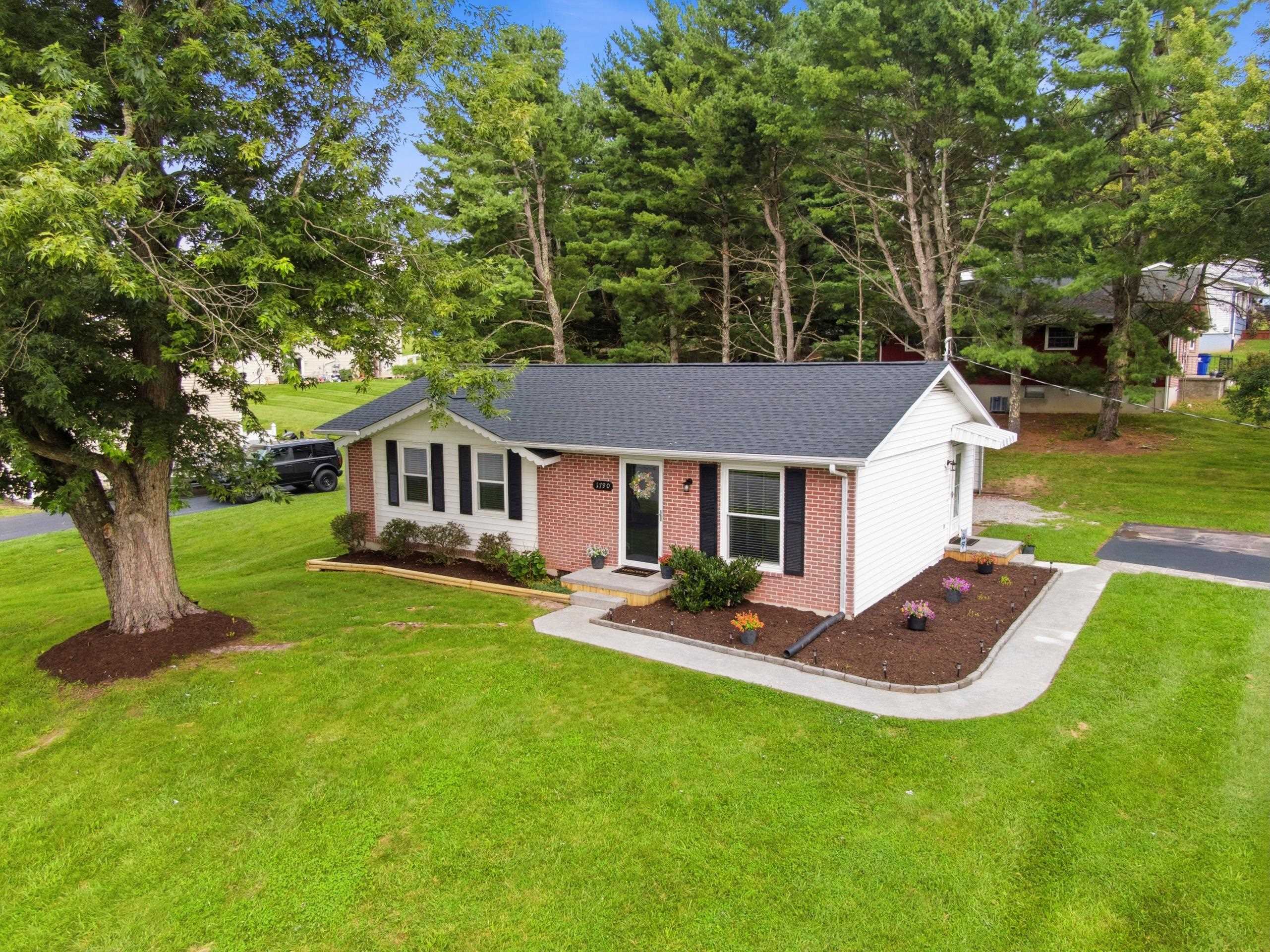 1790 Rainbow Street NE Christiansburg VA 24073