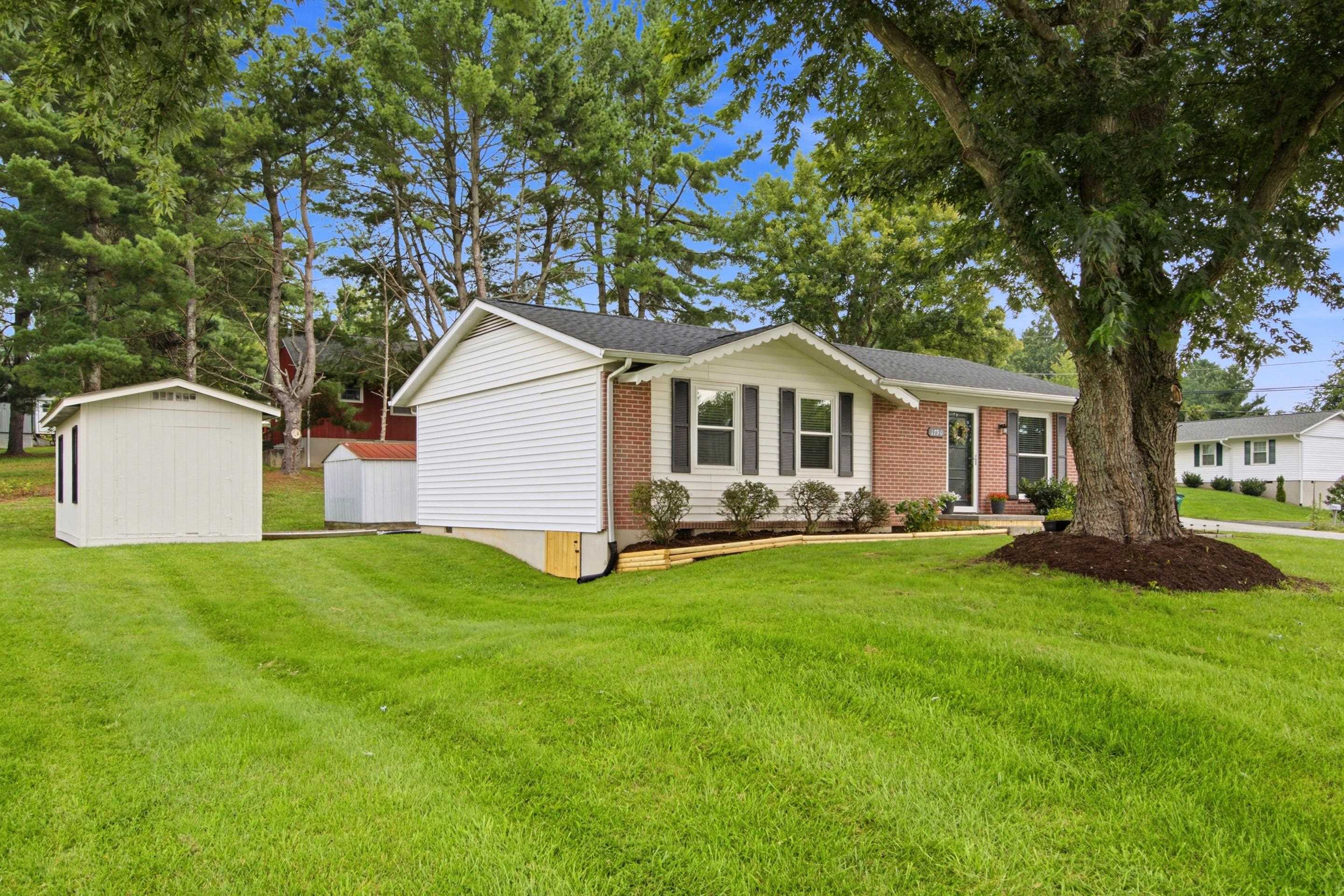 1790 Rainbow Street NE Christiansburg VA 24073