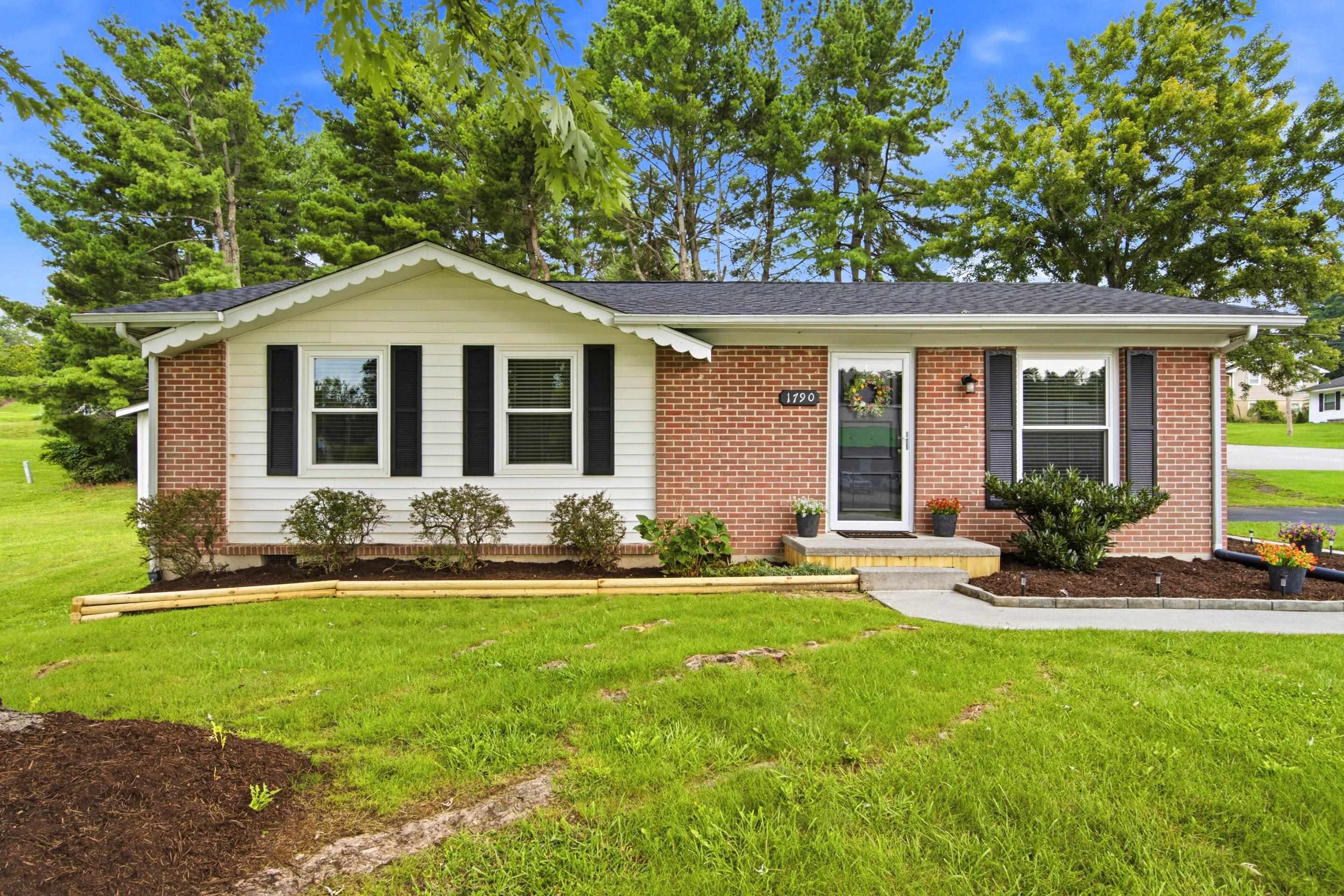 1790 Rainbow Street NE Christiansburg VA 24073