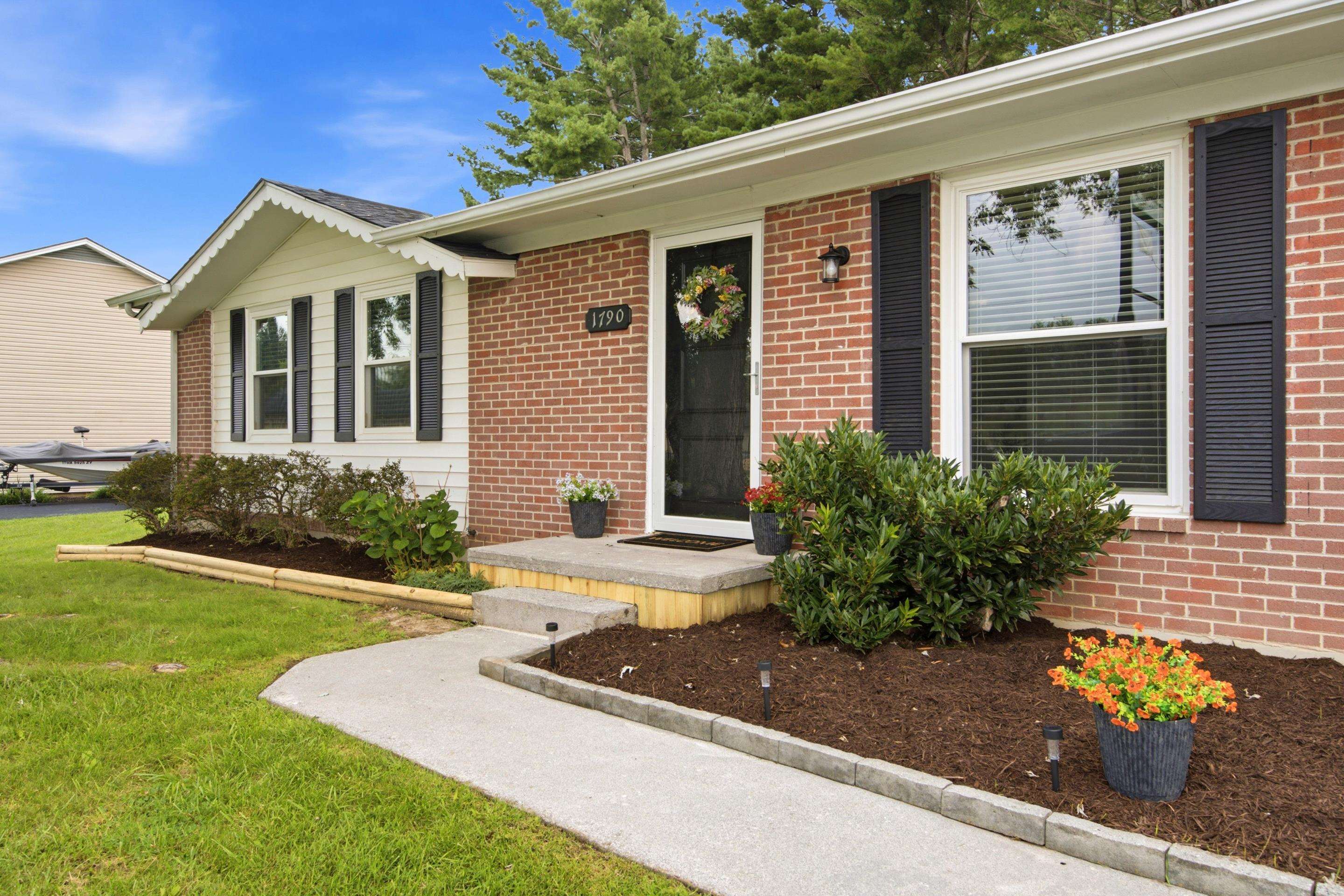 1790 Rainbow Street NE Christiansburg VA 24073