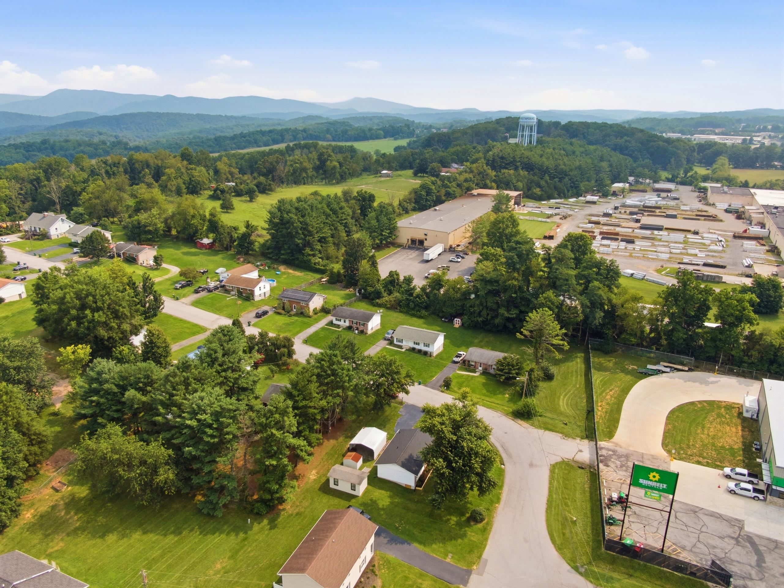 1790 Rainbow Street NE Christiansburg VA 24073