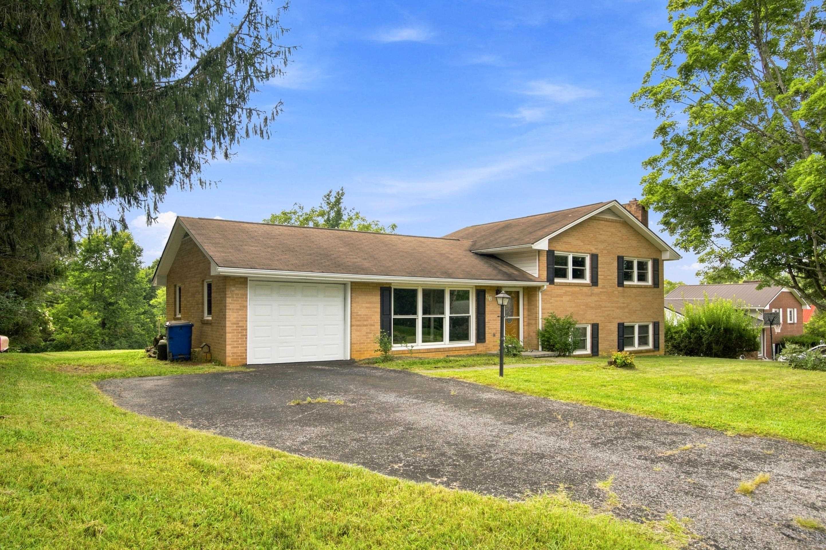325 Cheverly Drive Christiansburg VA 24073