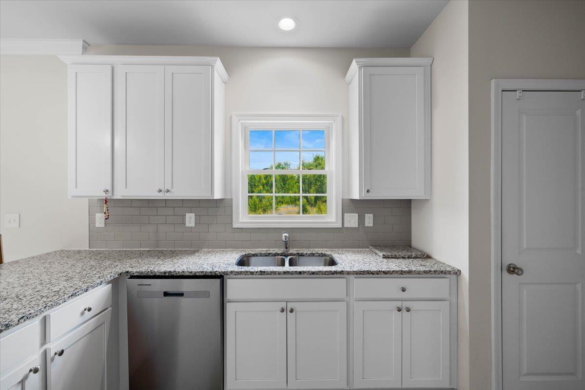 990 Holland Loop Christiansburg VA 24073