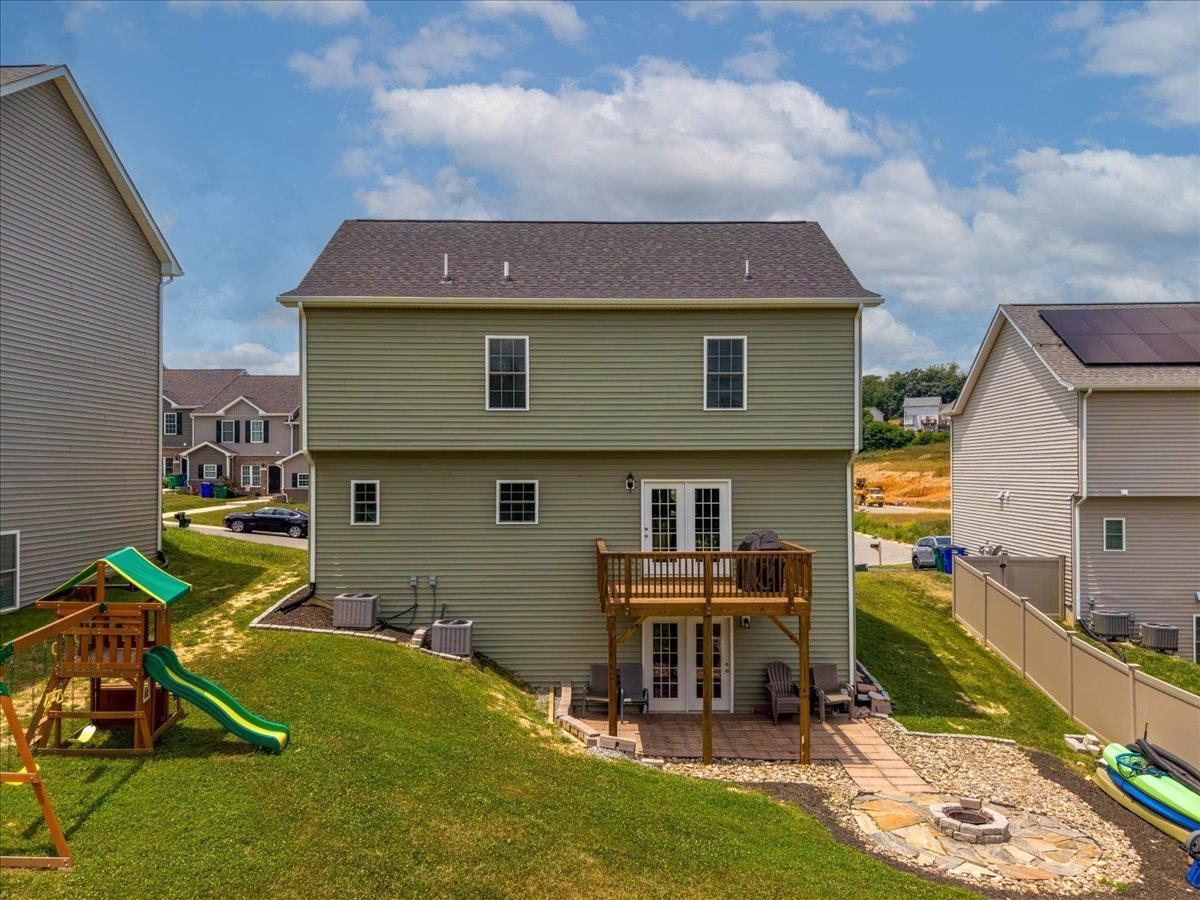 990 Holland Loop Christiansburg VA 24073