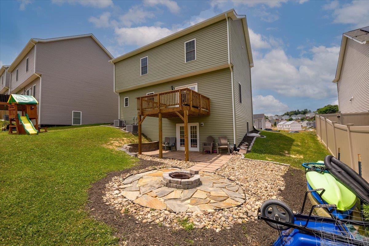 990 Holland Loop Christiansburg VA 24073