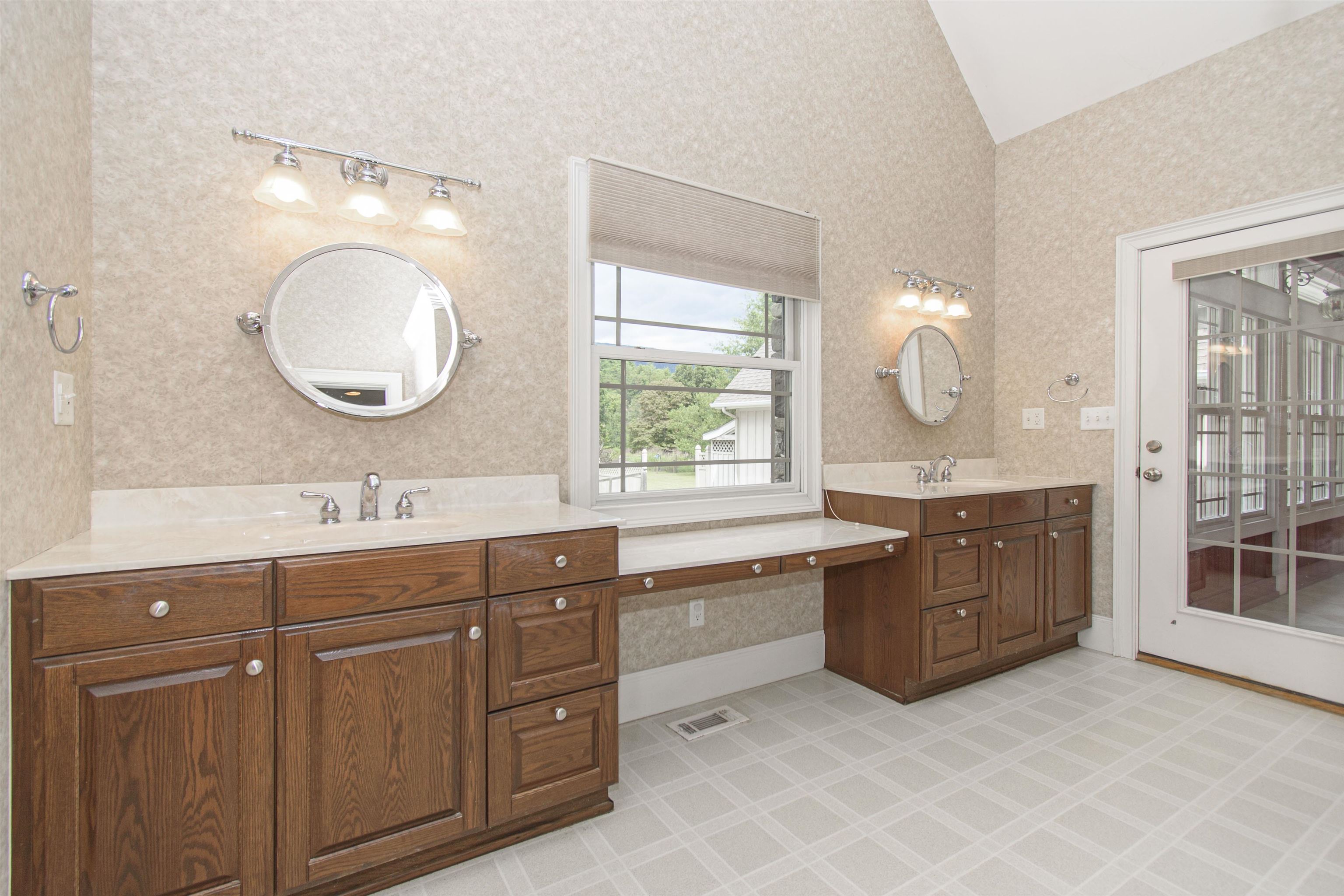 7083 Foxfire Road Catawba VA 24070