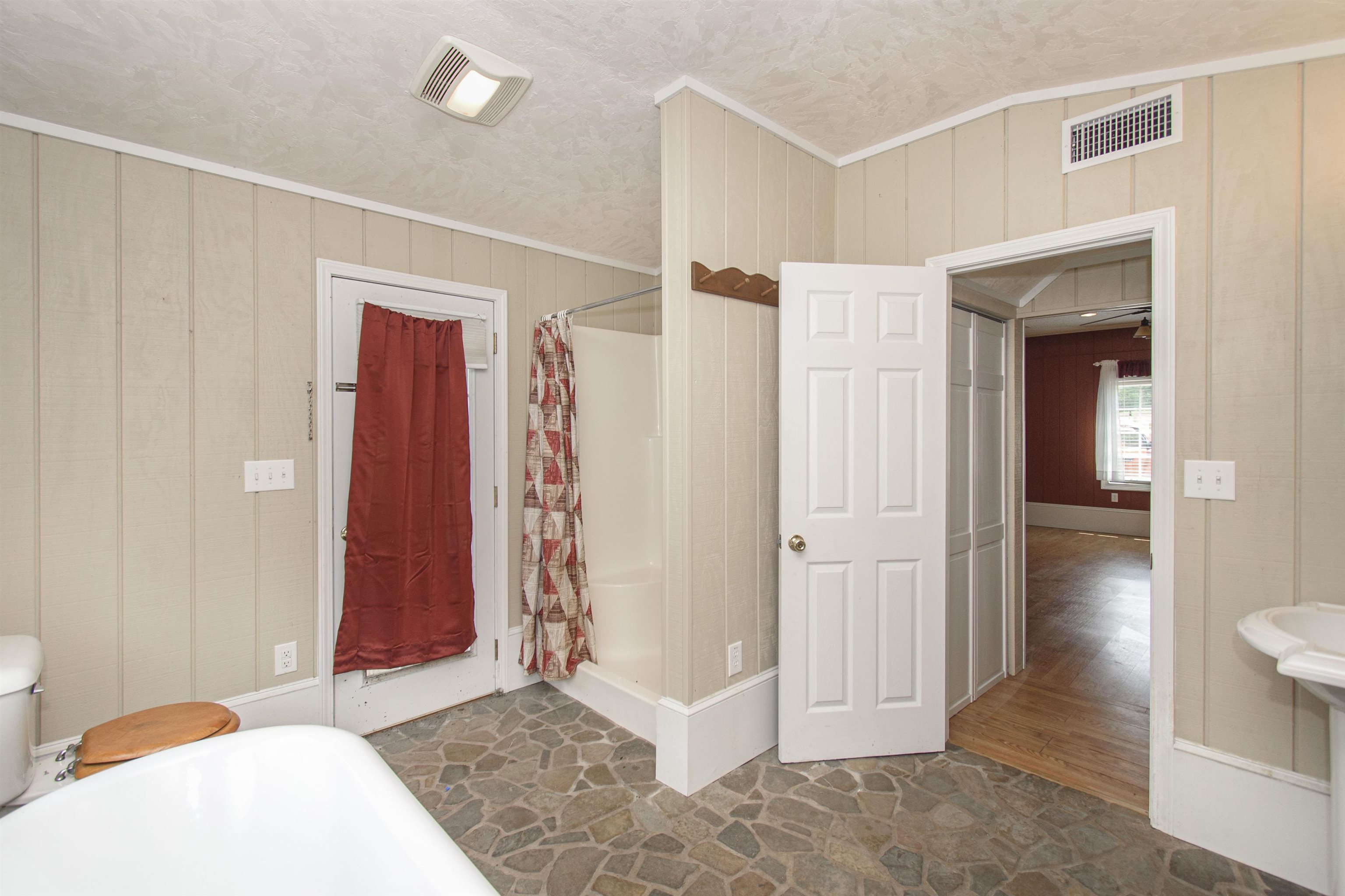 7083 Foxfire Road Catawba VA 24070