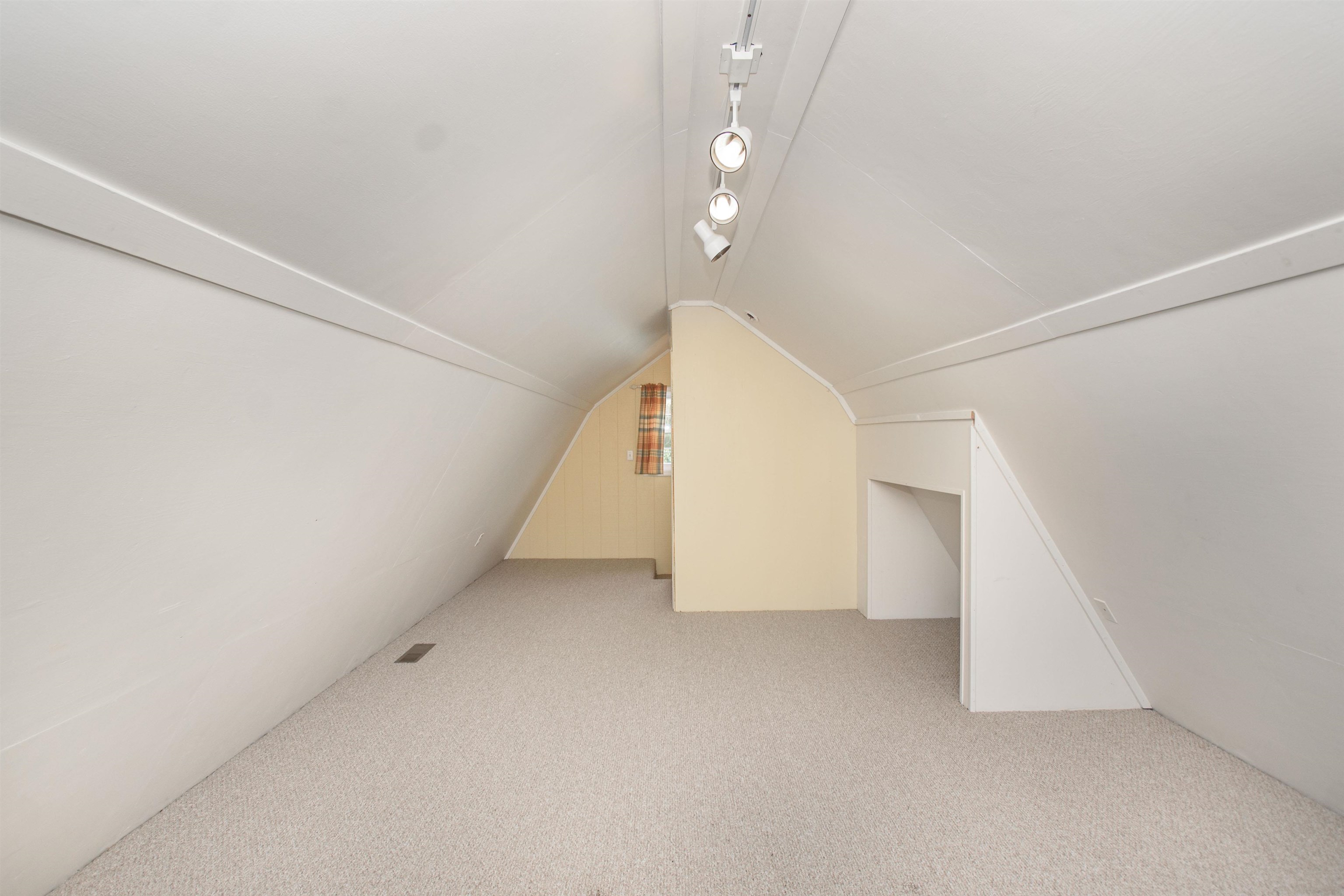 7083 Foxfire Road Catawba VA 24070