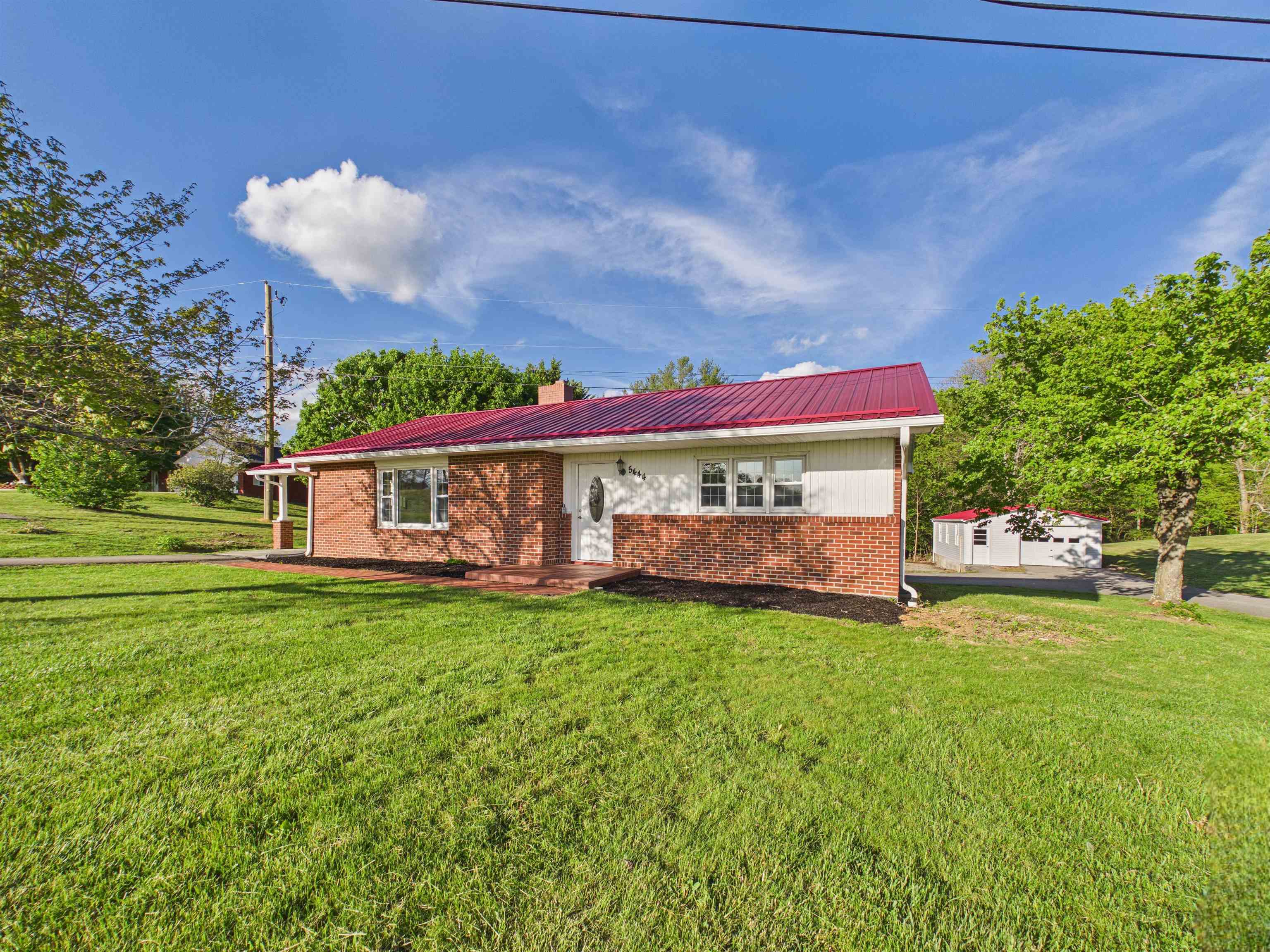 5444 Alum Spring Road Pulaski VA 24301