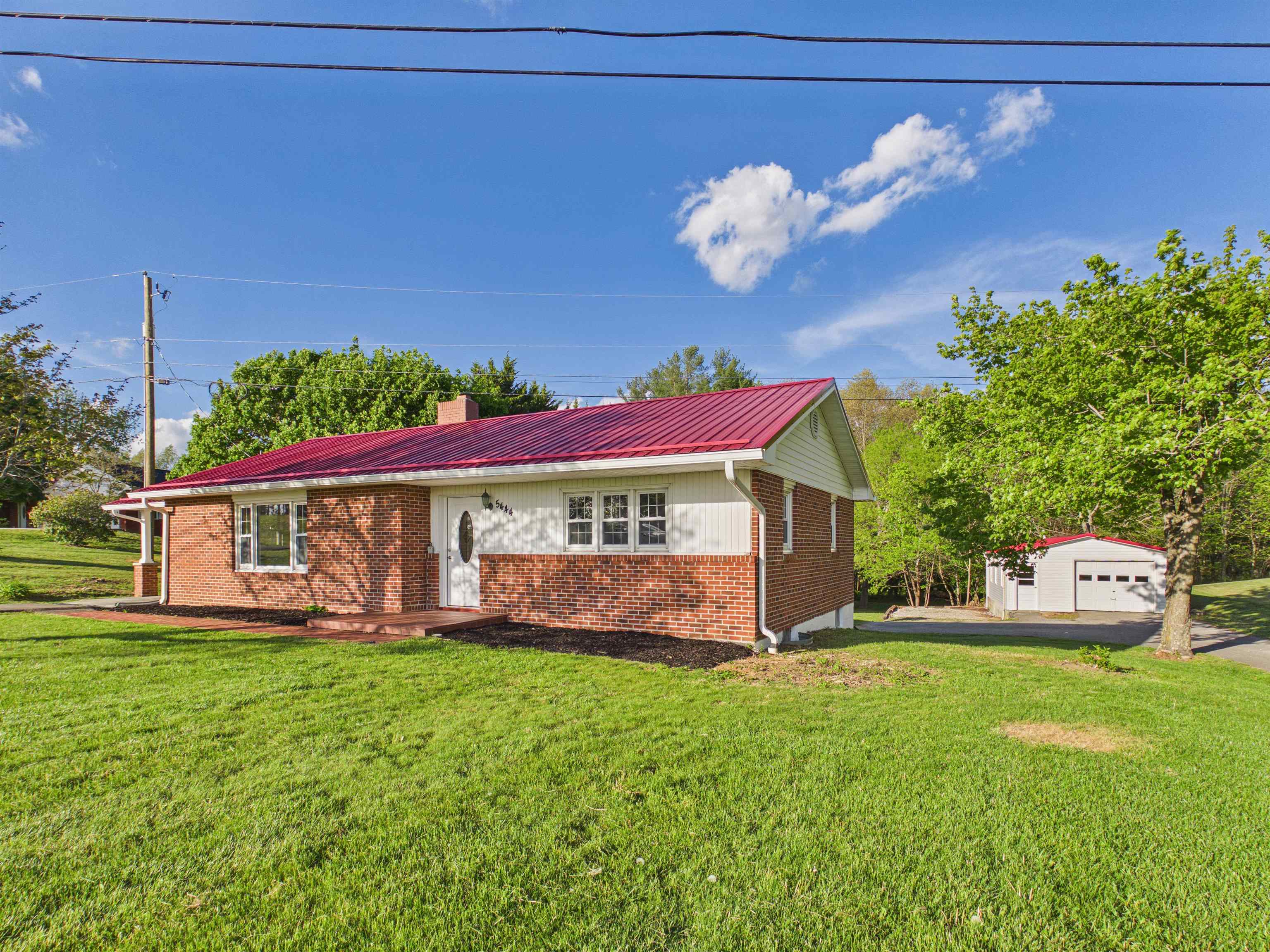 5444 Alum Spring Road Pulaski VA 24301