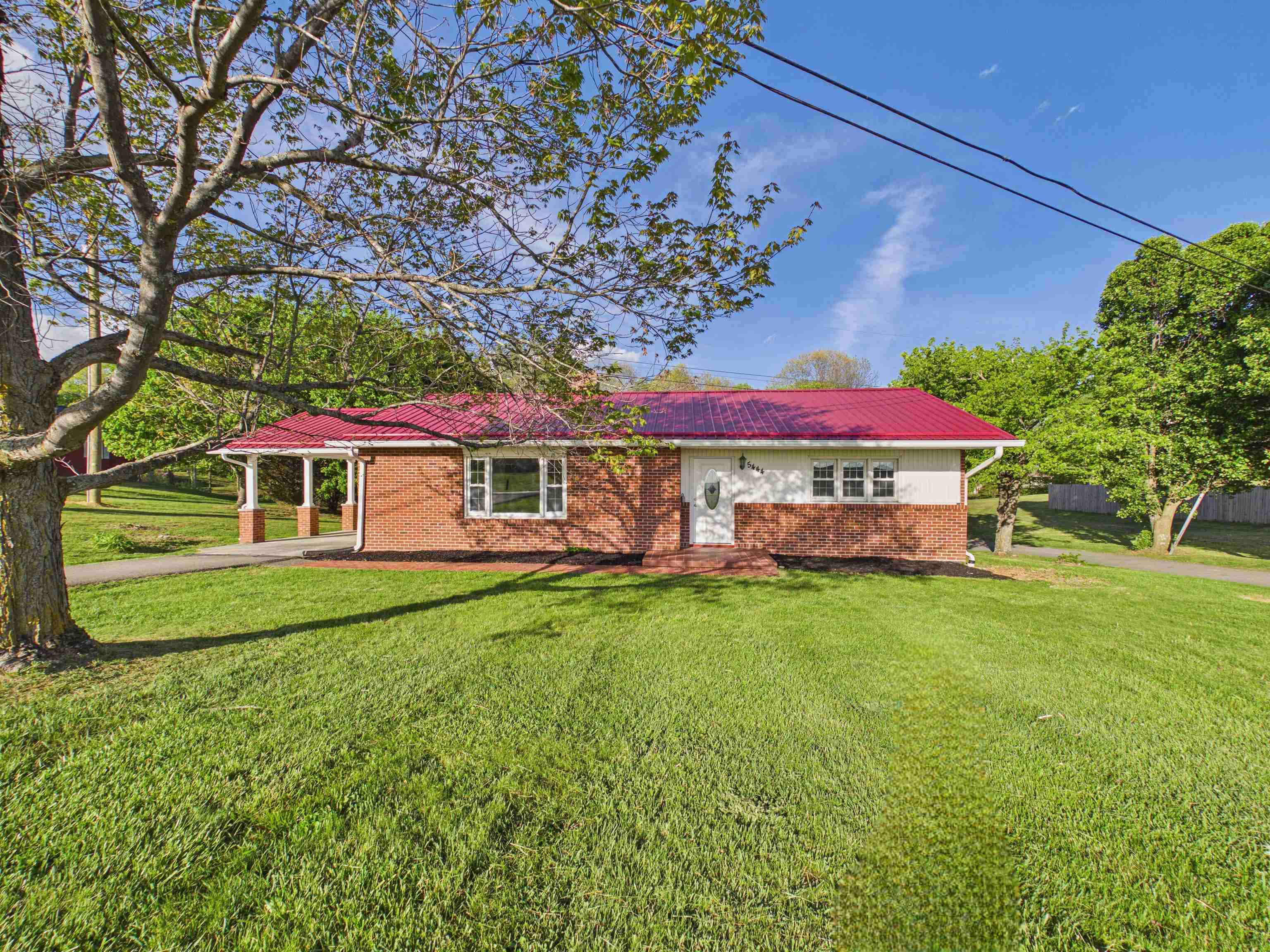 5444 Alum Spring Road Pulaski VA 24301