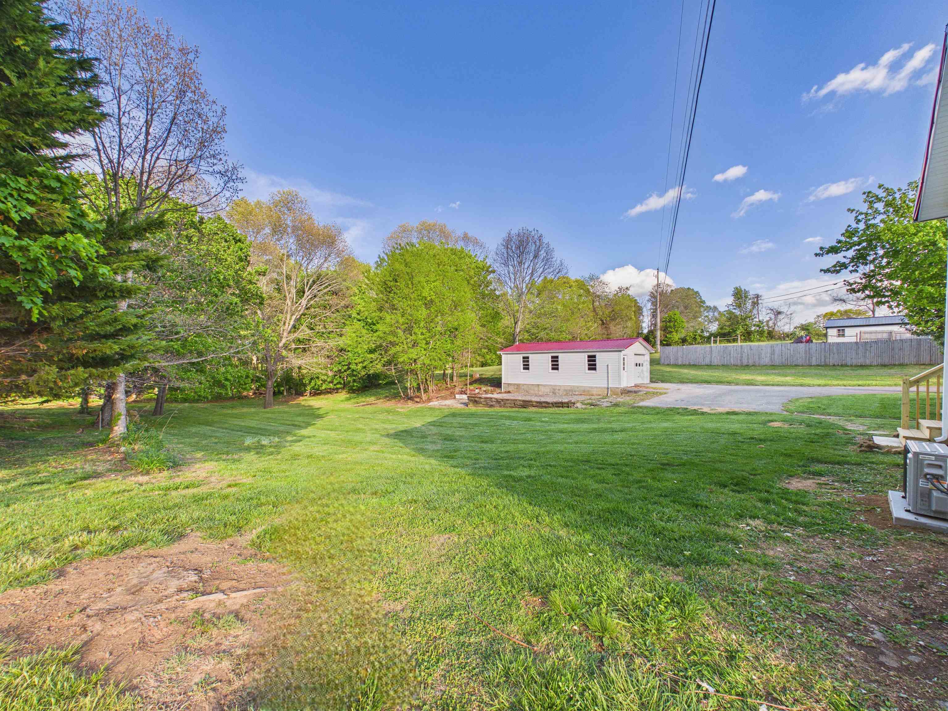 5444 Alum Spring Road Pulaski VA 24301
