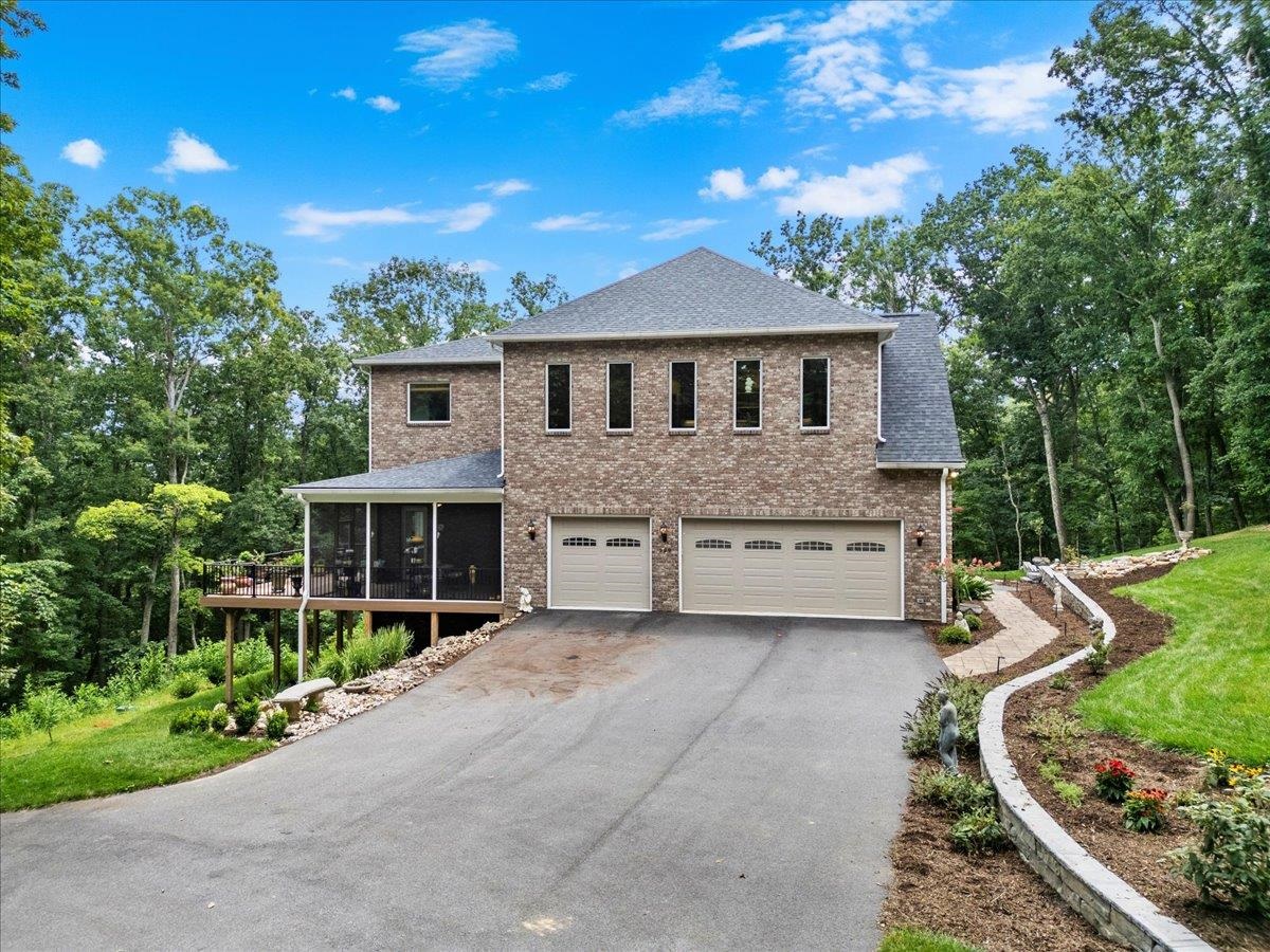 399 Deercroft Drive Blacksburg VA 24060