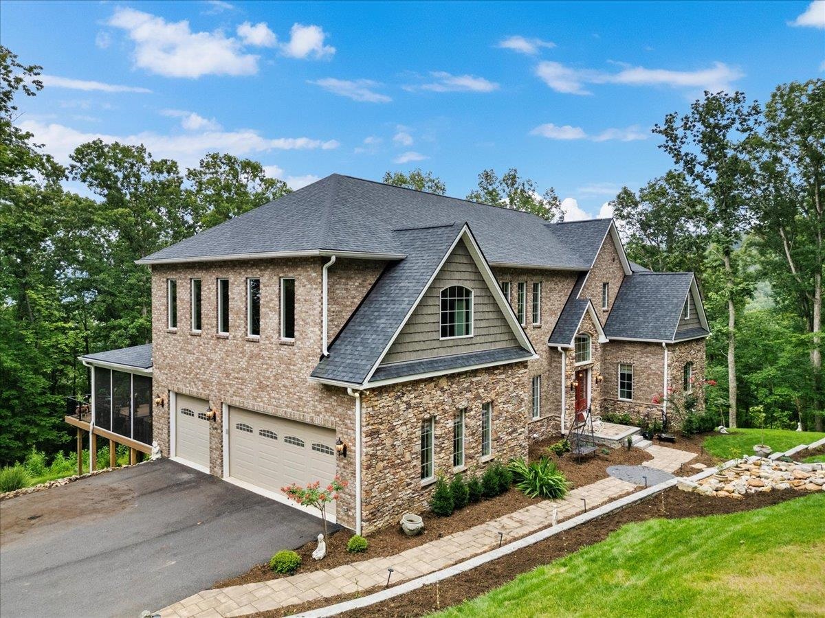 399 Deercroft Drive Blacksburg VA 24060