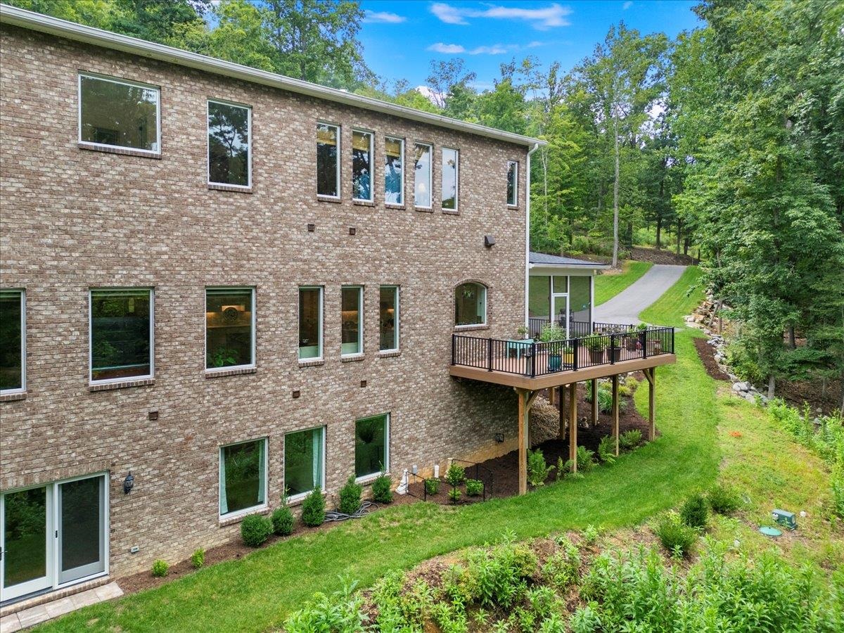 399 Deercroft Drive Blacksburg VA 24060