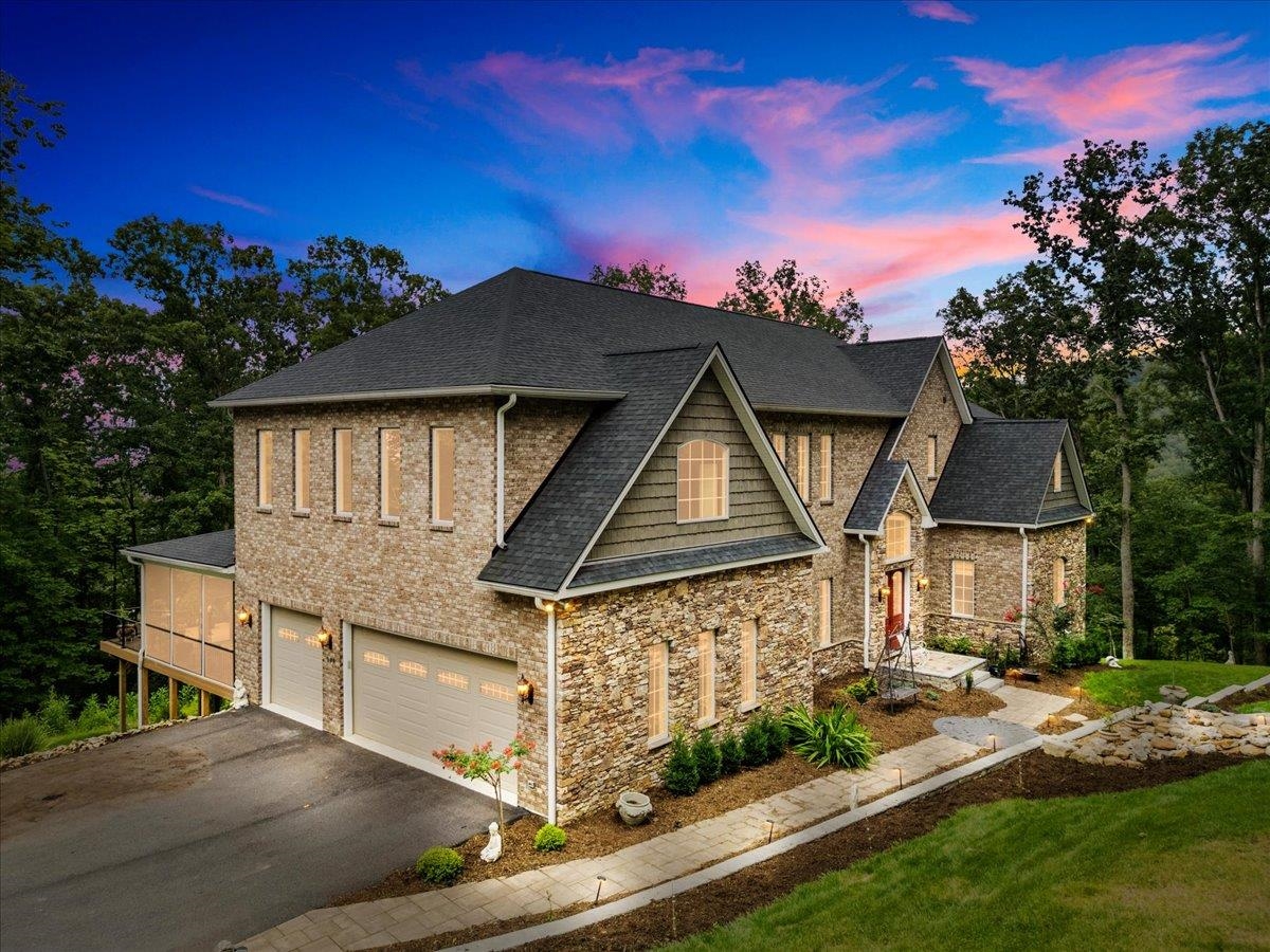 399 Deercroft Drive Blacksburg VA 24060