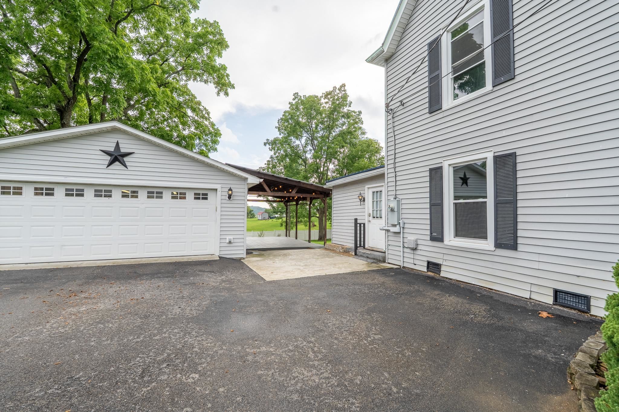 3083 Greenbriar Road Draper VA 24324