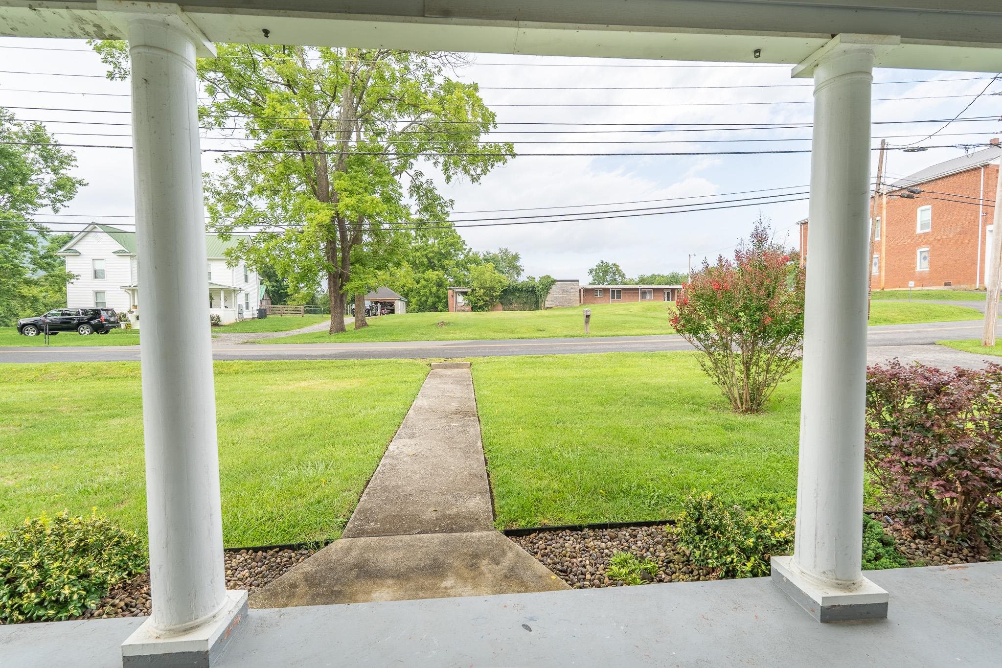 3083 Greenbriar Road Draper VA 24324