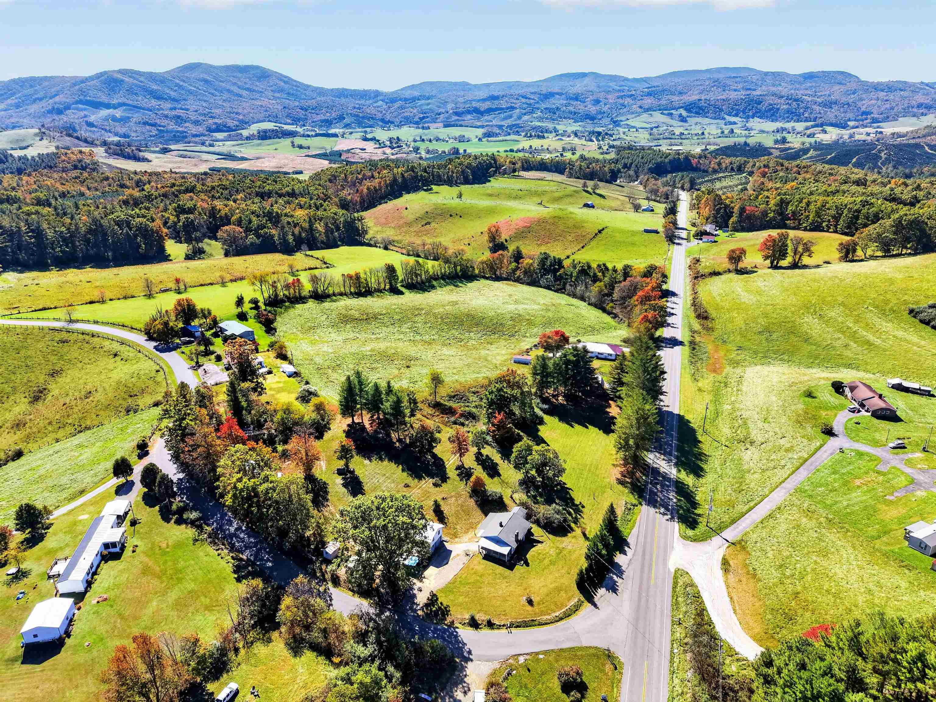 38 Wagon Wheel Road Elk Creek VA 24326