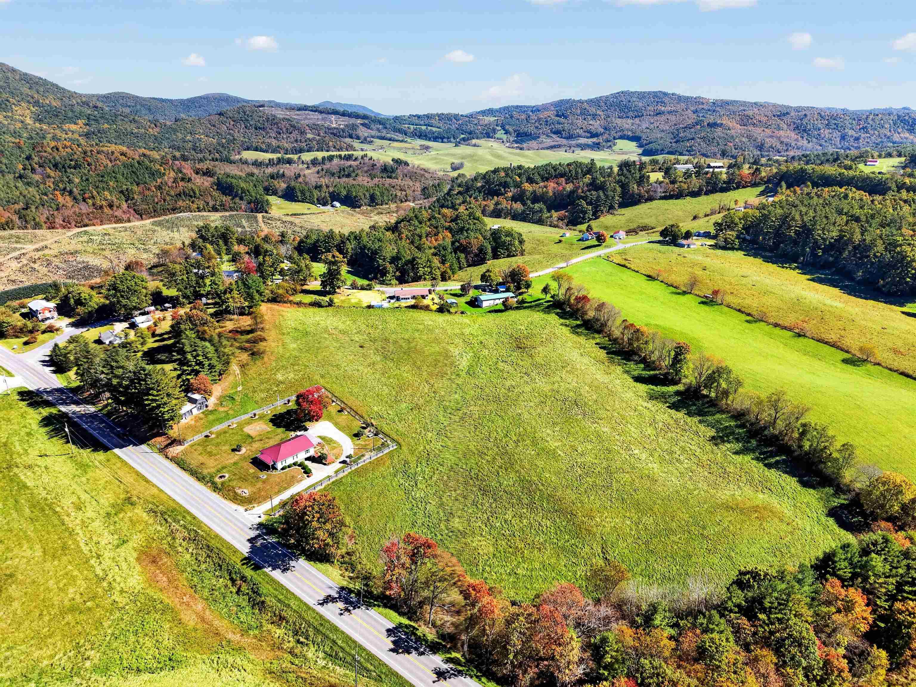 38 Wagon Wheel Road Elk Creek VA 24326