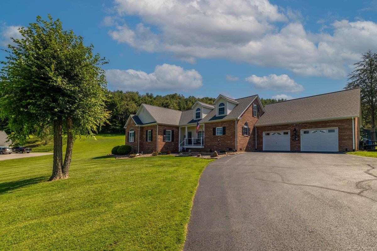 2713 Fairway Drive Draper VA 24324