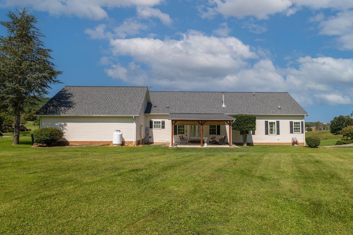 2713 Fairway Drive Draper VA 24324