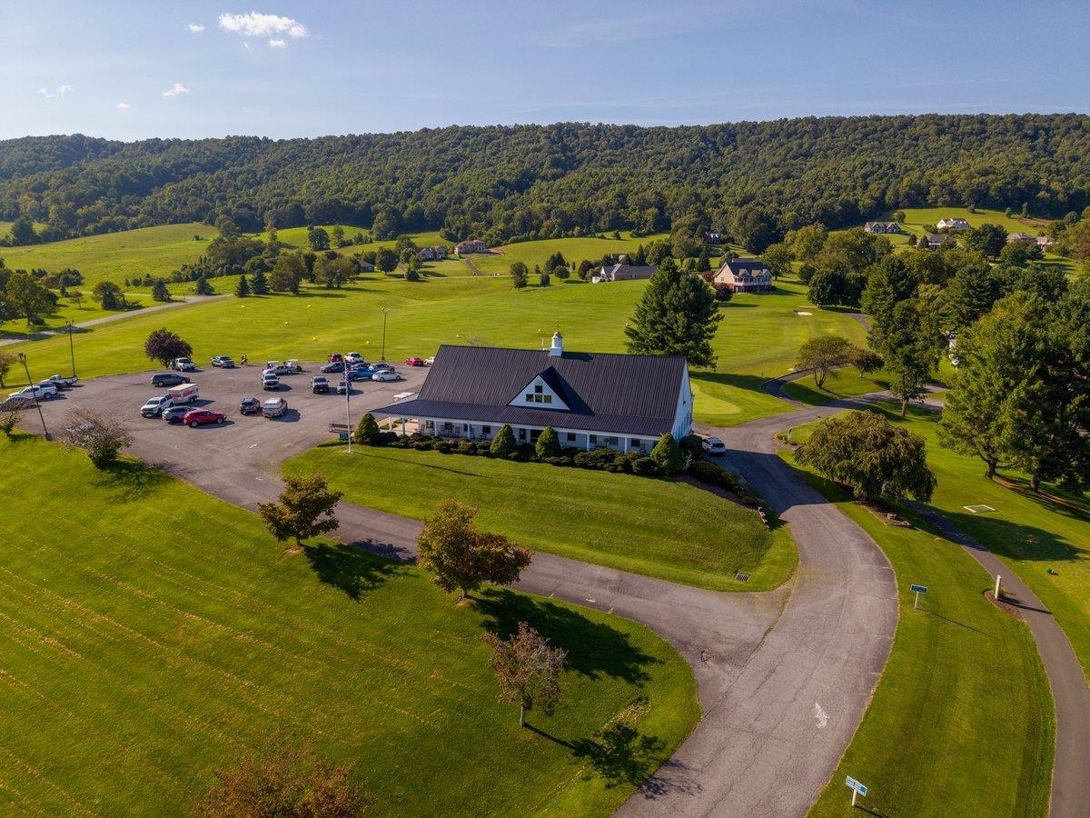 2713 Fairway Drive Draper VA 24324