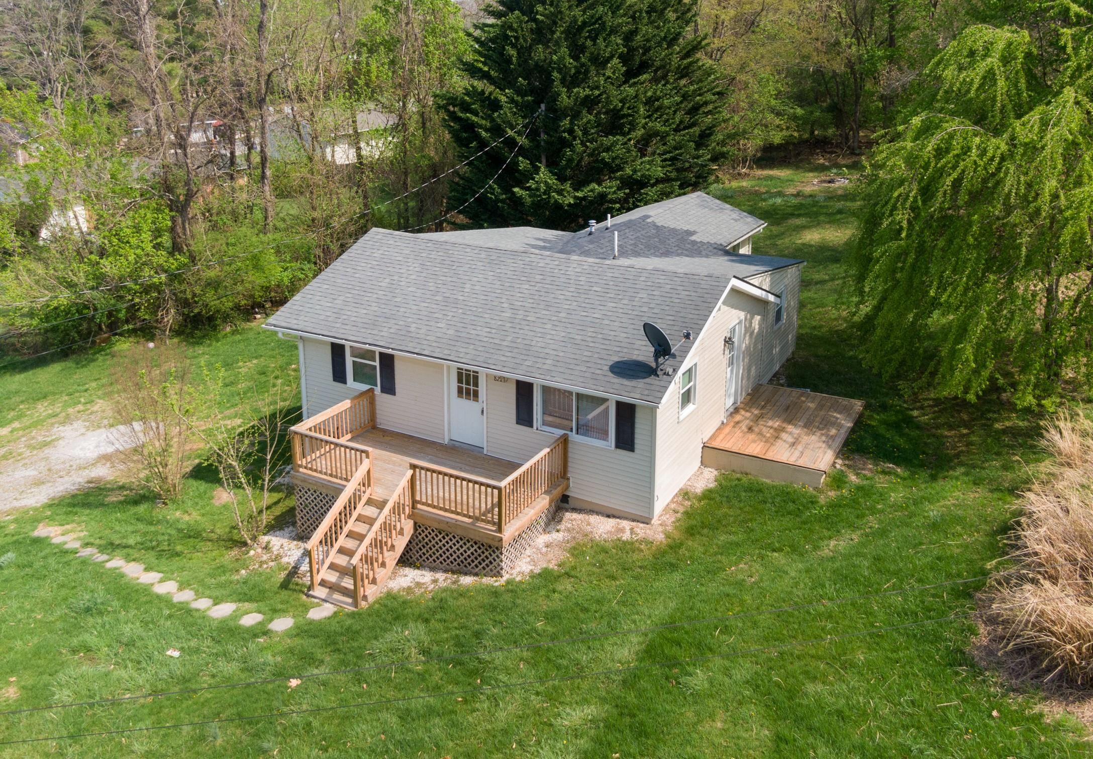 822 Fourteenth Street Radford VA 24141